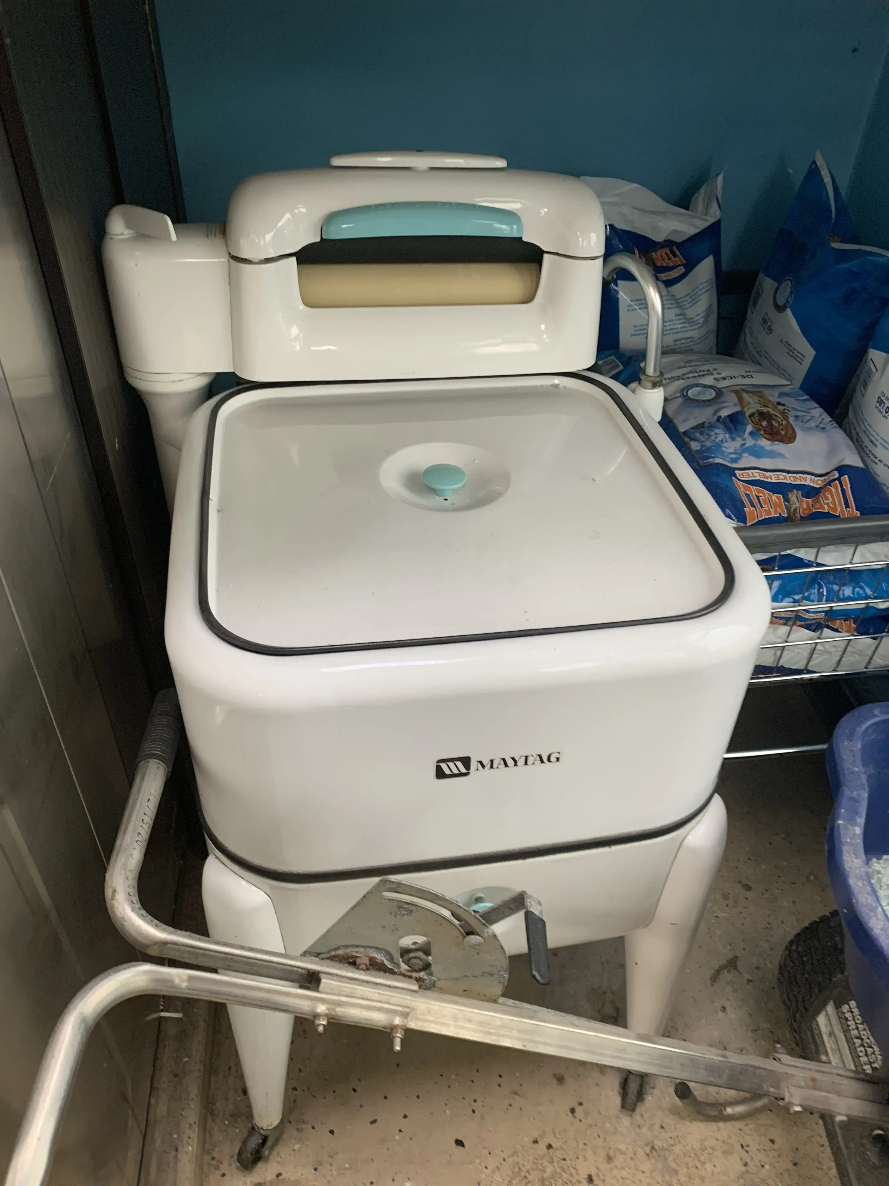Platt Laundromat - Image 19