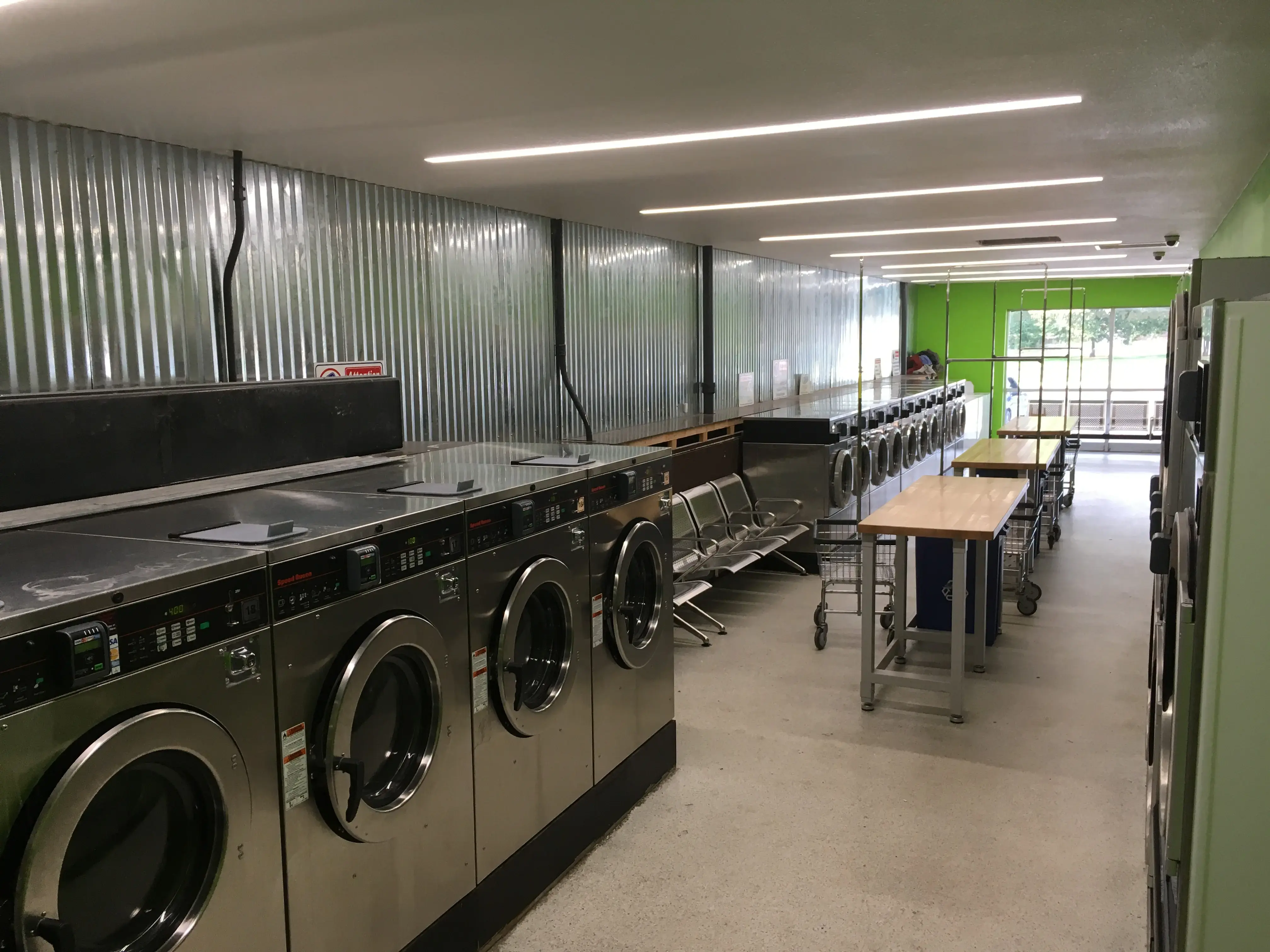 Platte Ave Coin Laundry - Image 3