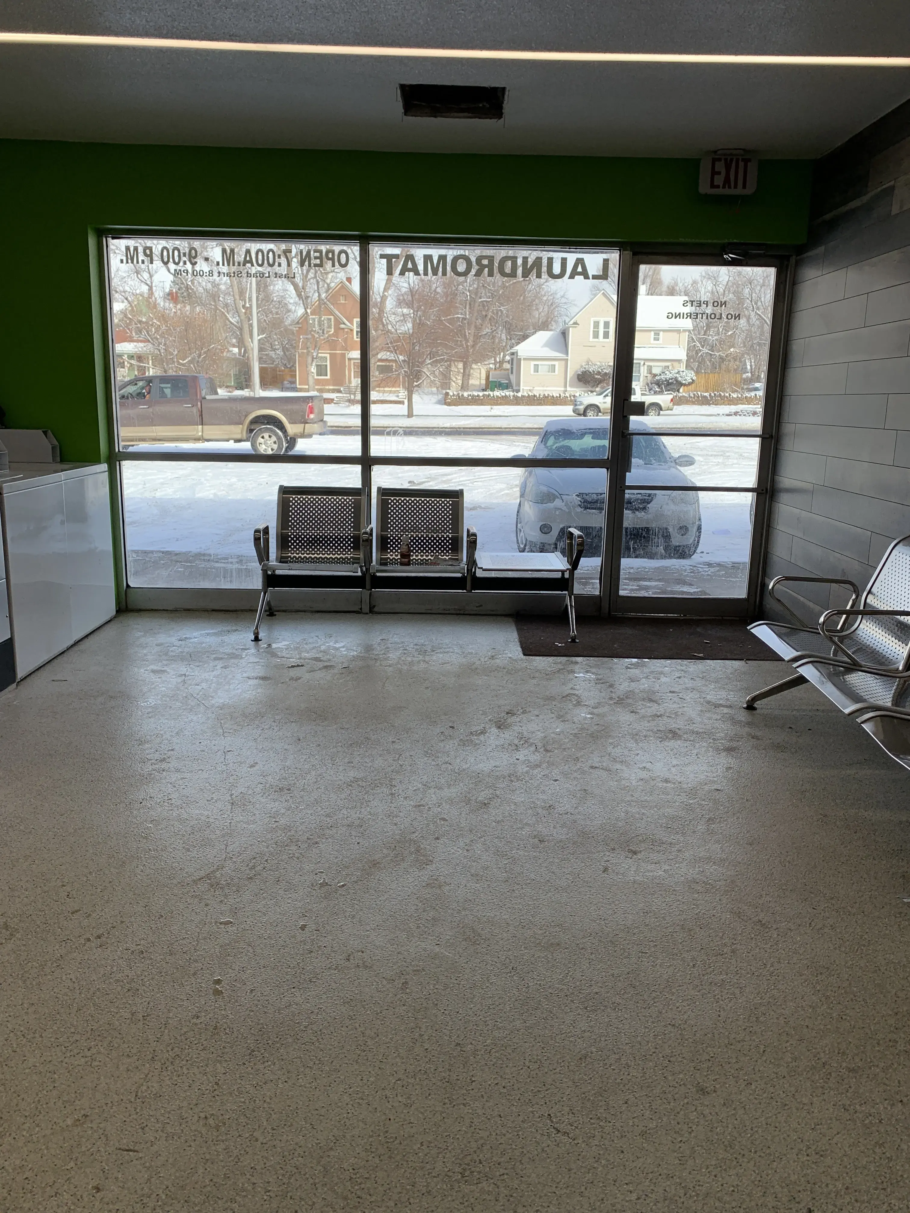 Platte Ave Coin Laundry - Image 12