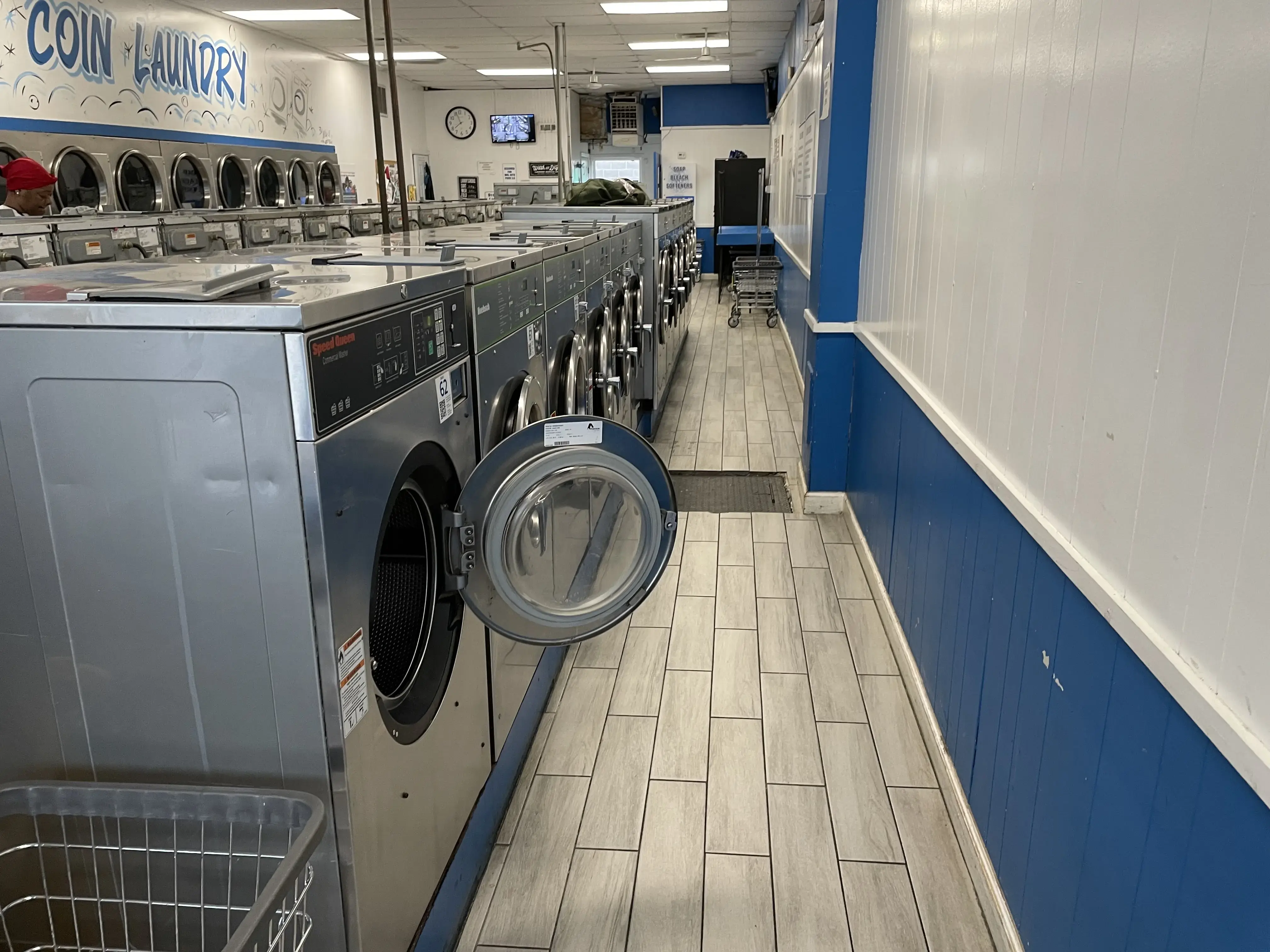 Plaza Coin Laundry location