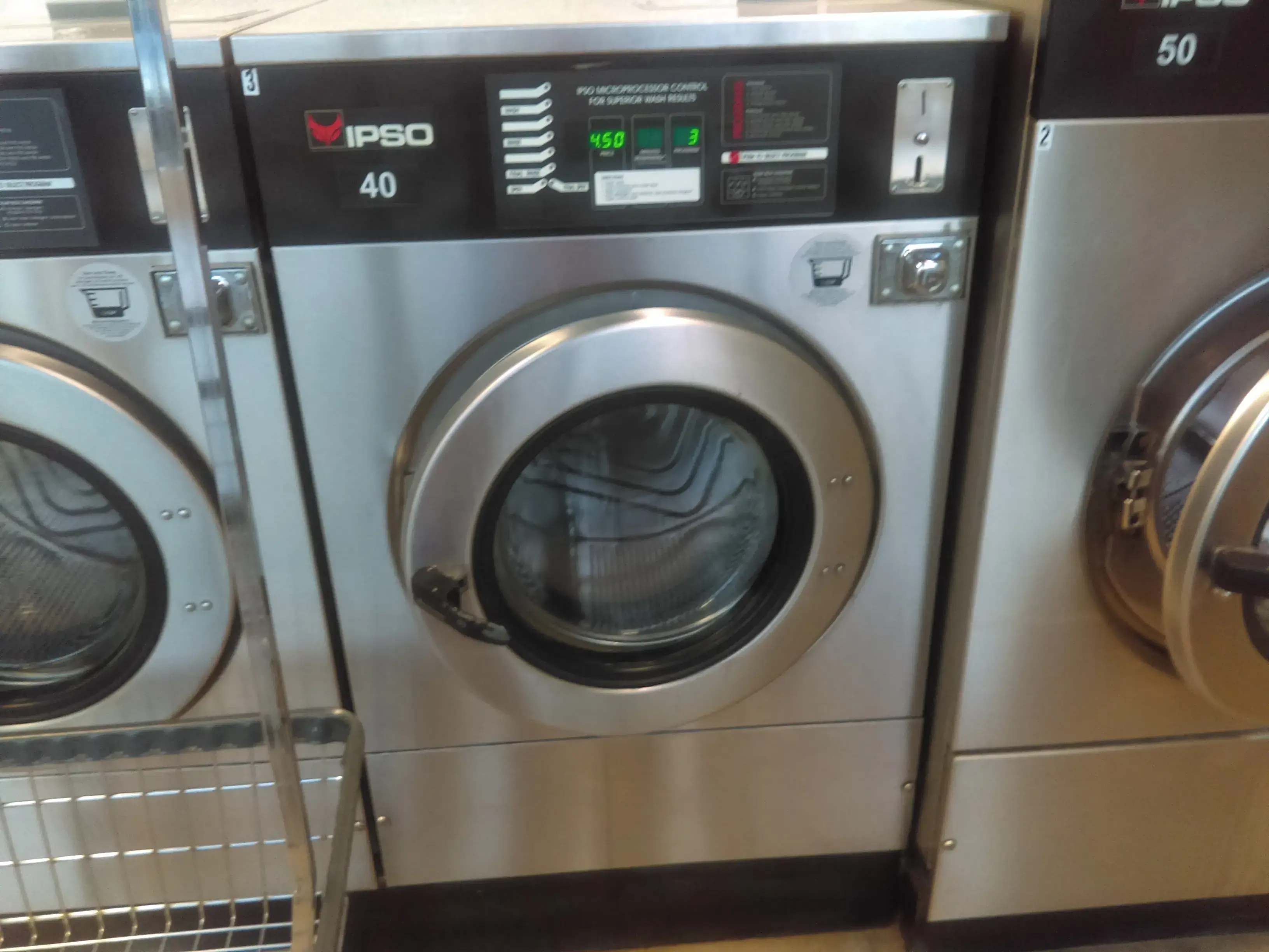 Plaza Coin Laundry thumbnail 7