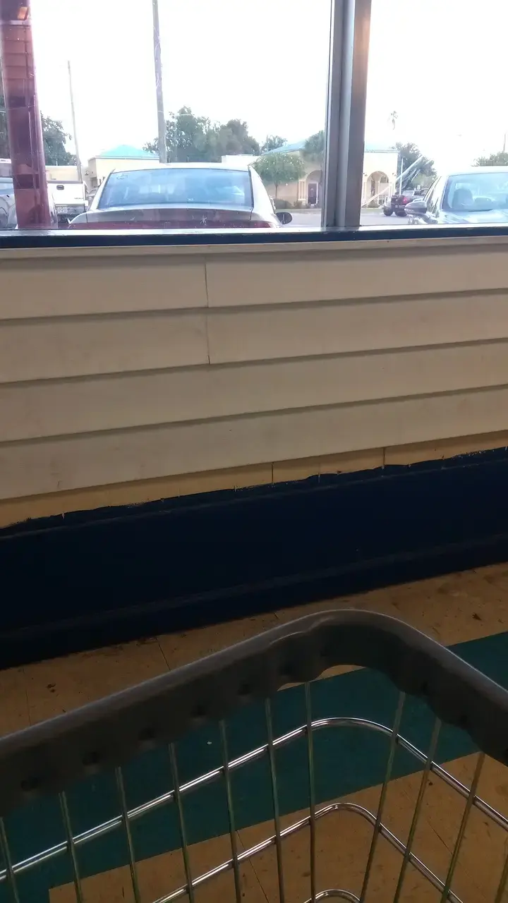 Plaza Coin Laundry thumbnail 4