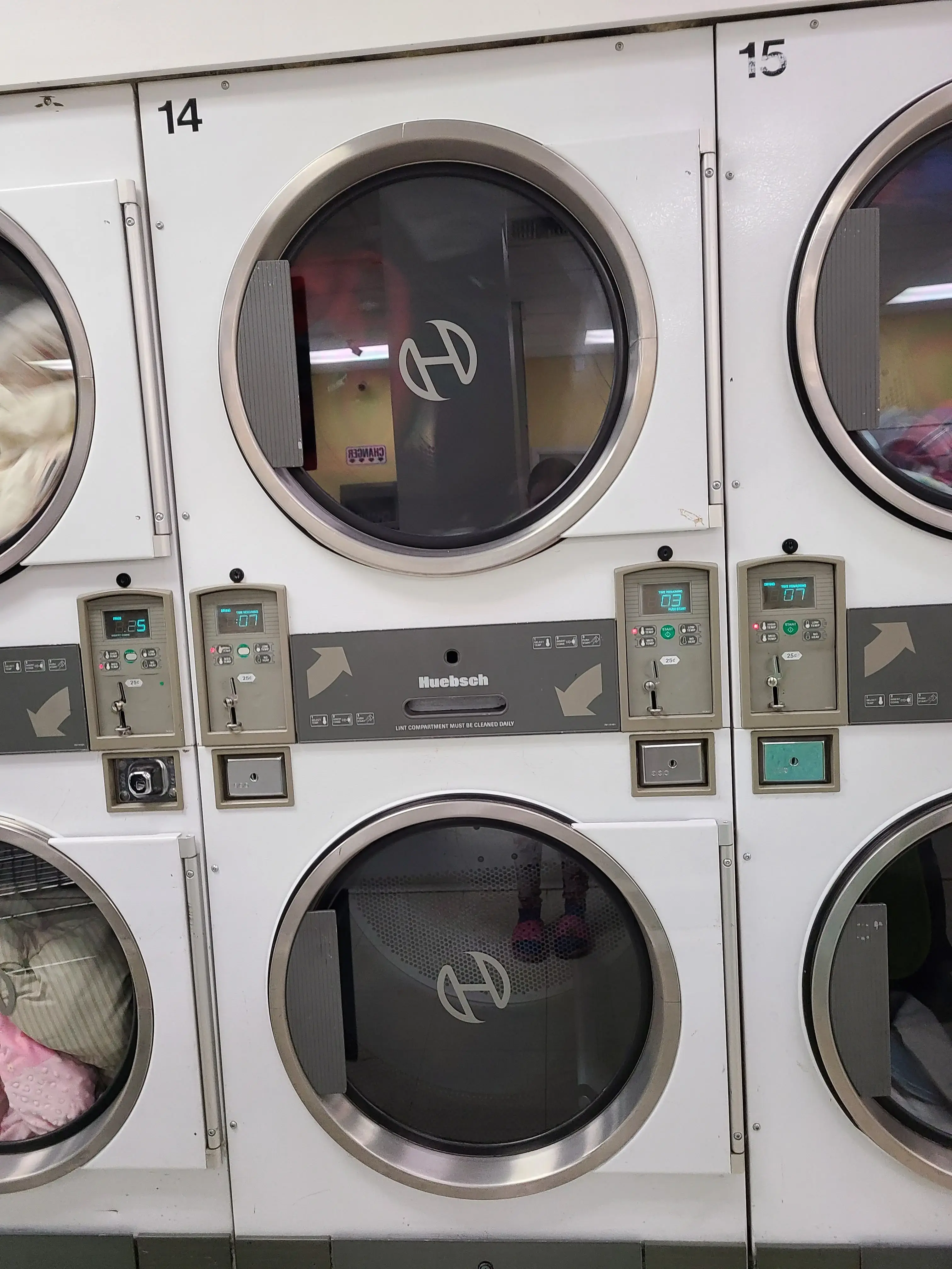 Plaza Coin-Op Laundry - Image 5