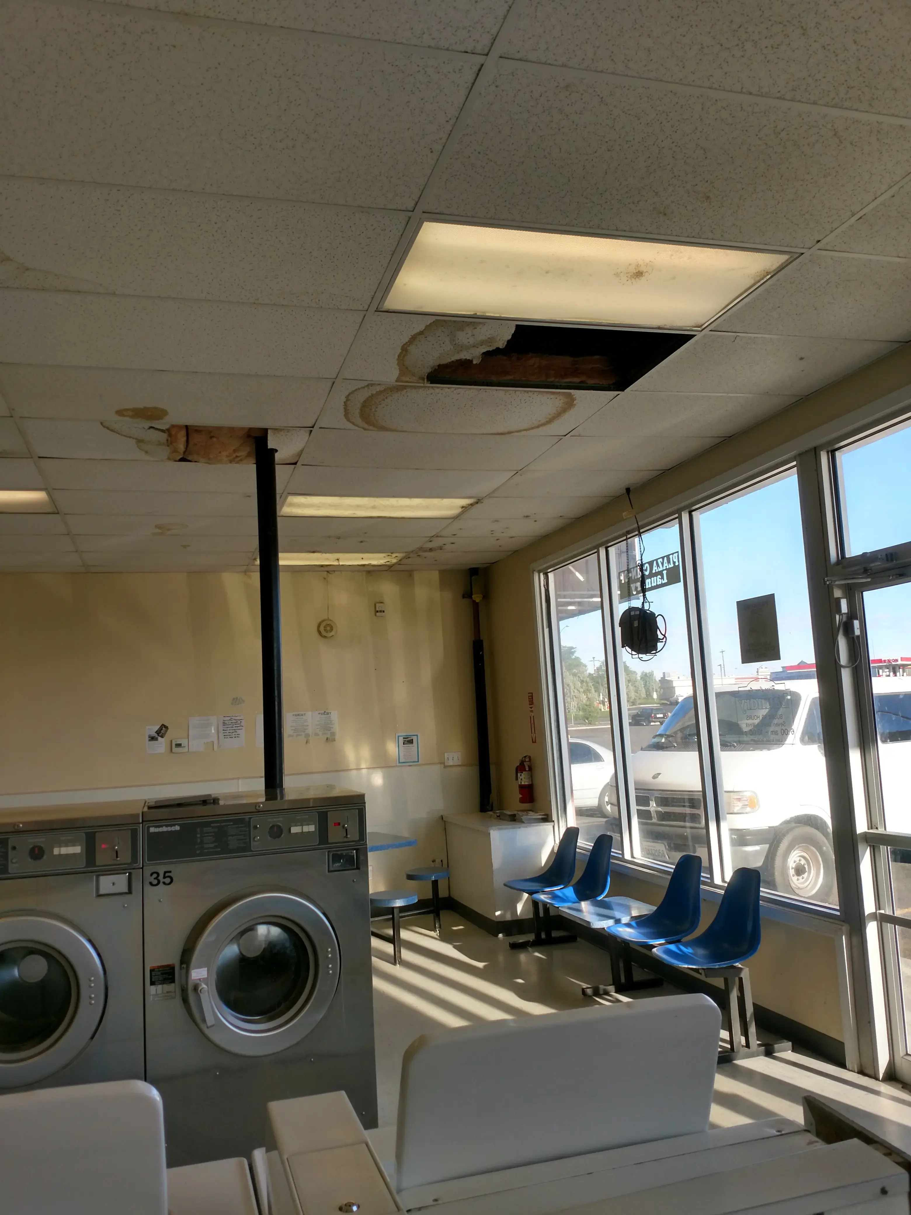 Plaza Coin-Op Laundry - Image 18