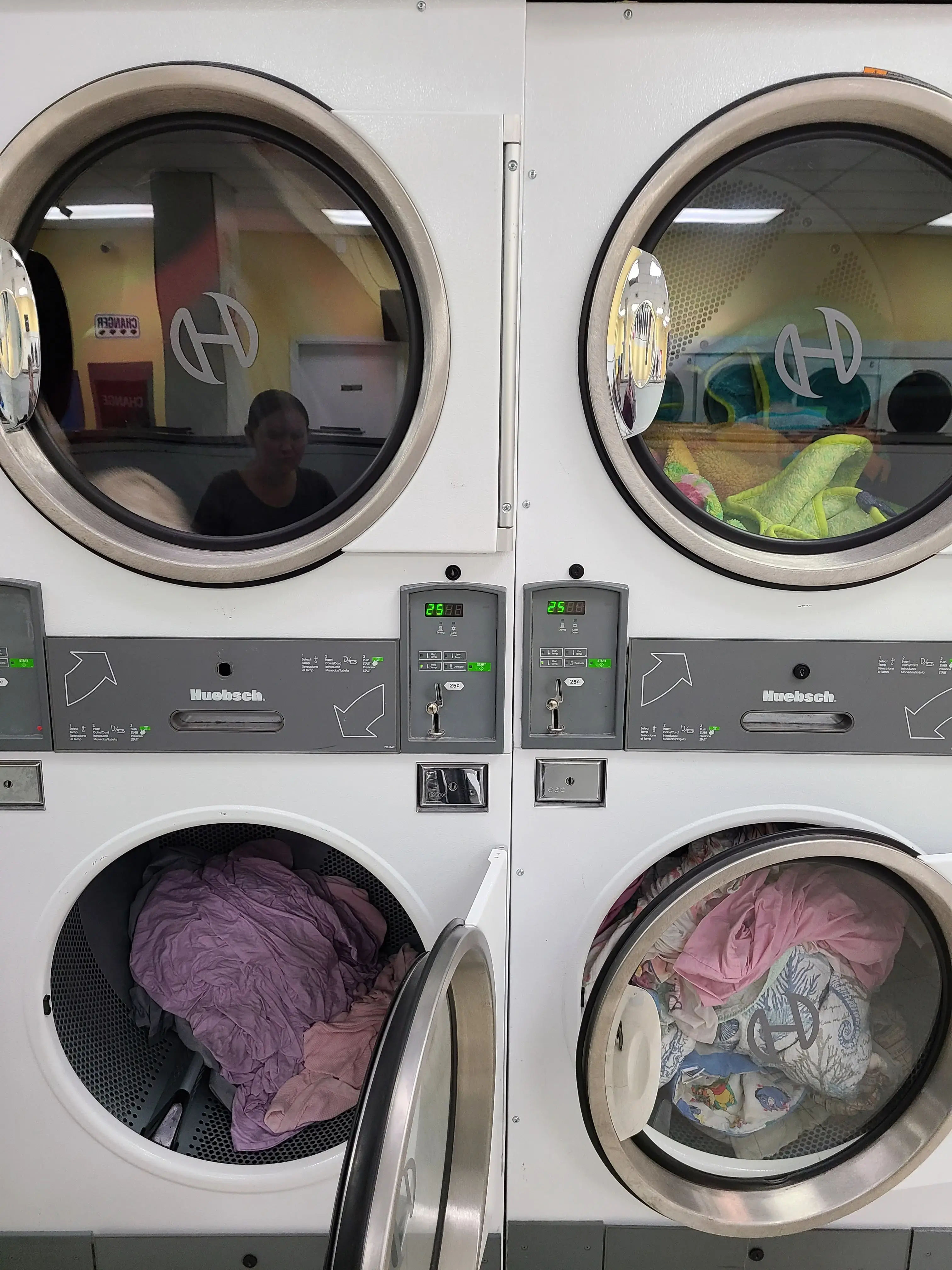 Plaza Coin-Op Laundry thumbnail 16