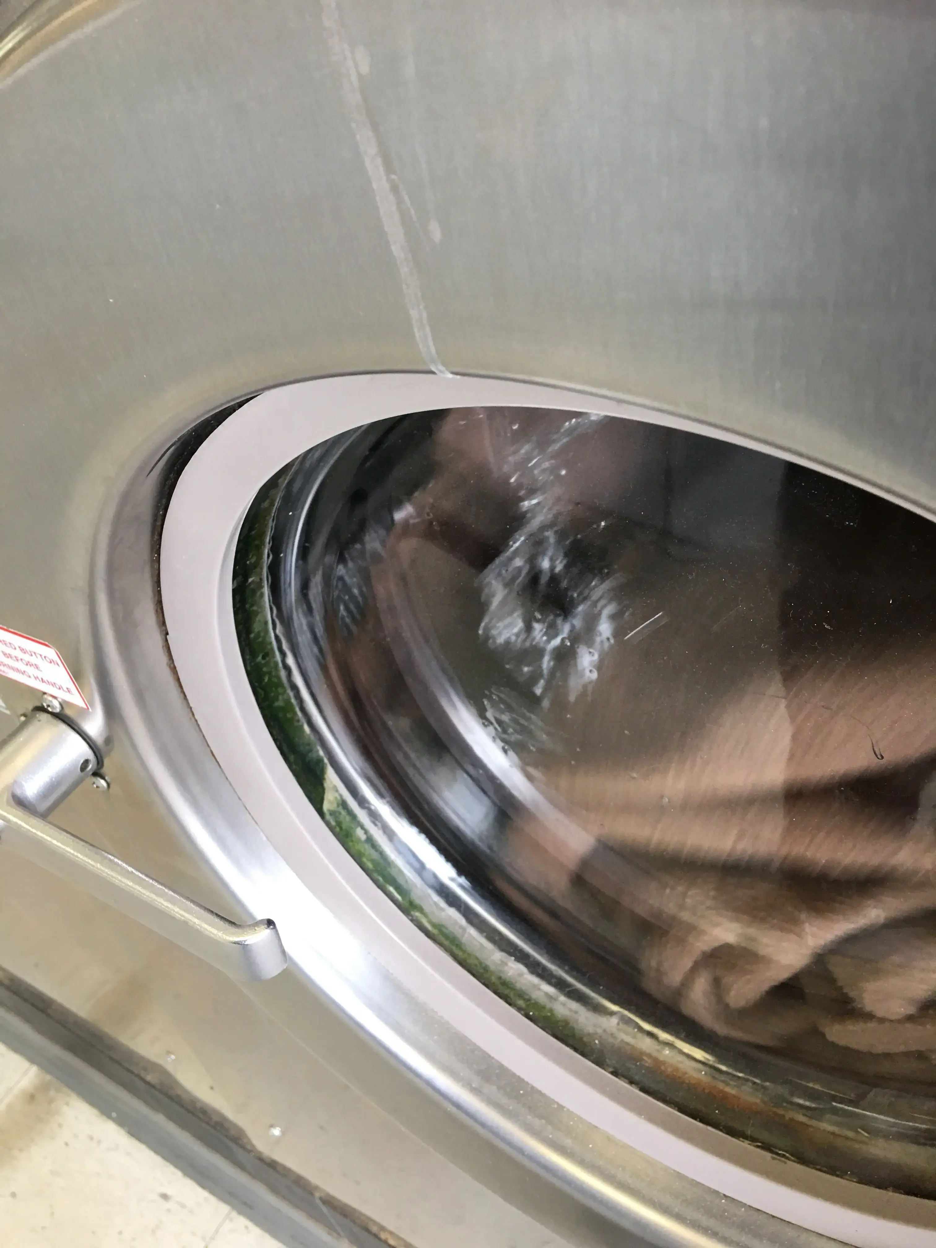 Plaza Coin-Op Laundry - Image 19