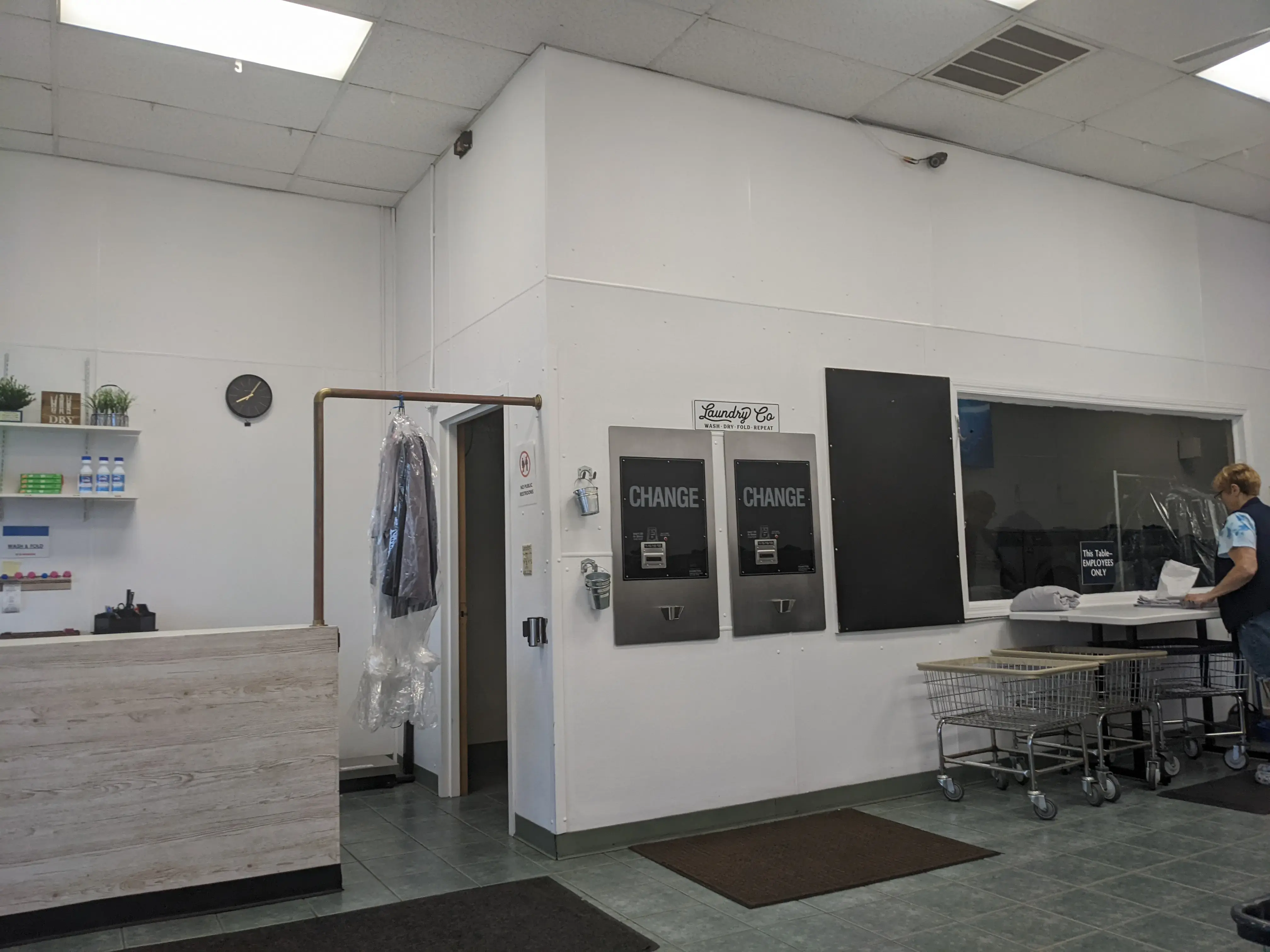Plaza Laundromat and Cleaners thumbnail 9