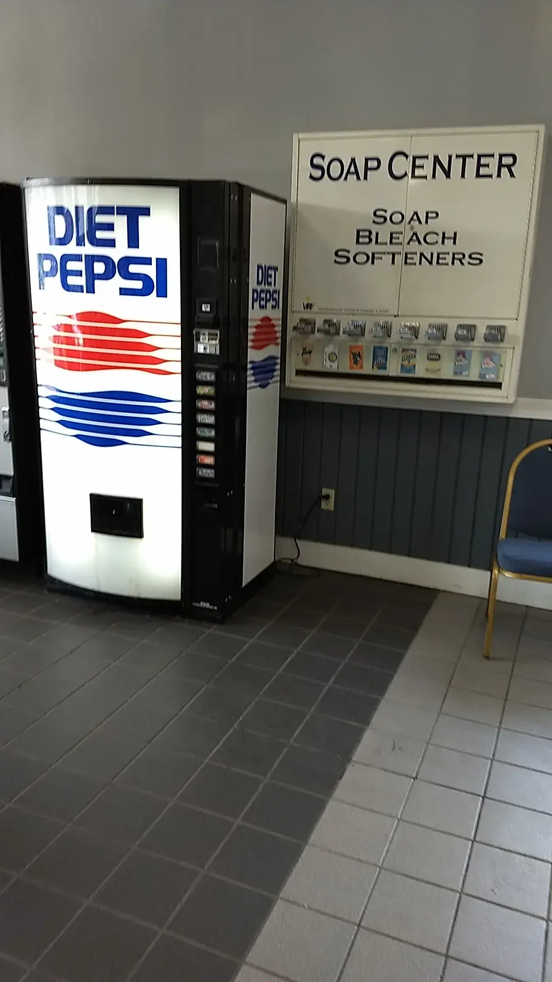 Plaza Laundromat & Dry Cleaners - Image 7