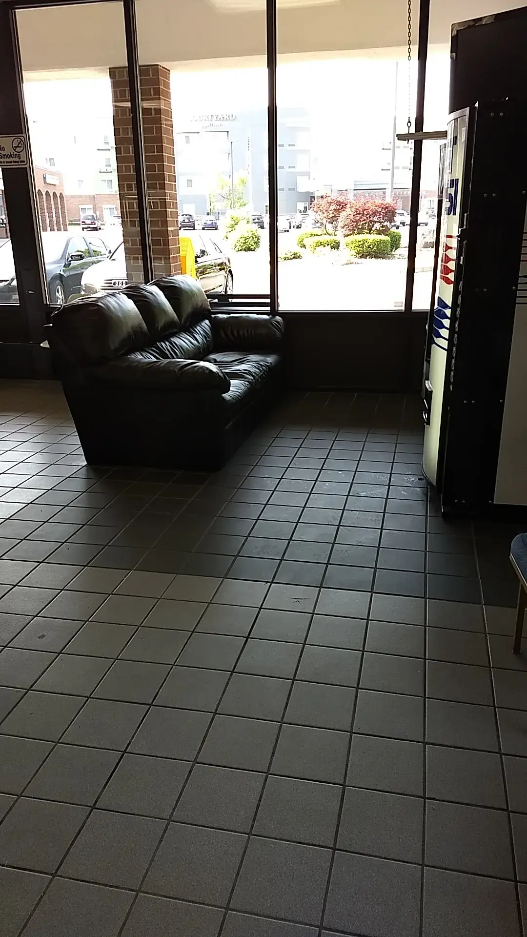 Plaza Laundromat & Dry Cleaners - Image 12