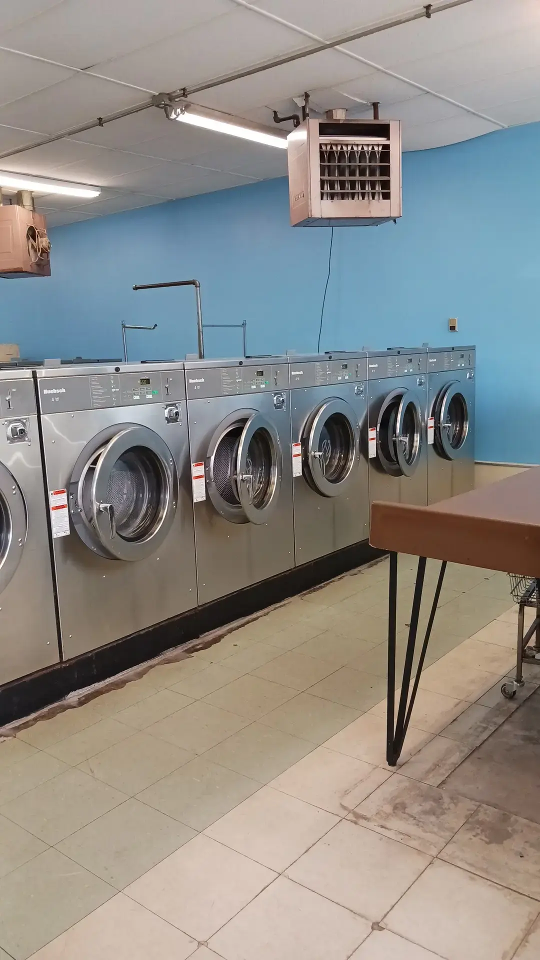 Plaza Laundromat thumbnail 10