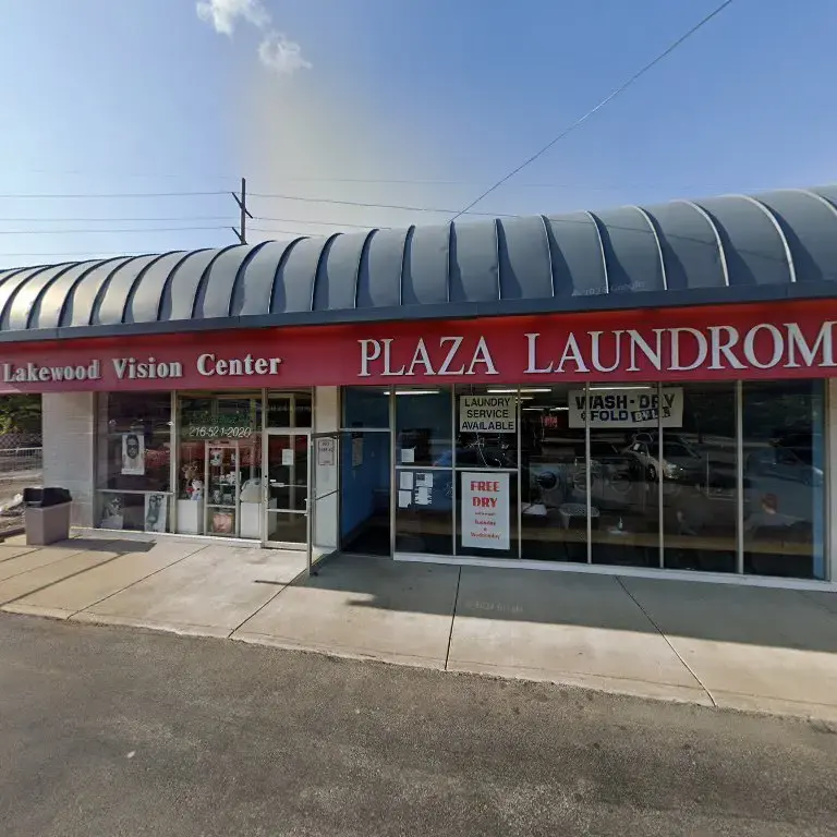 Plaza Laundromat - Image 11