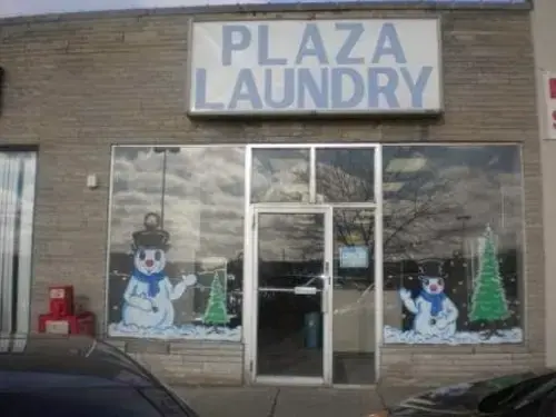 Plaza Laundry thumbnail 20
