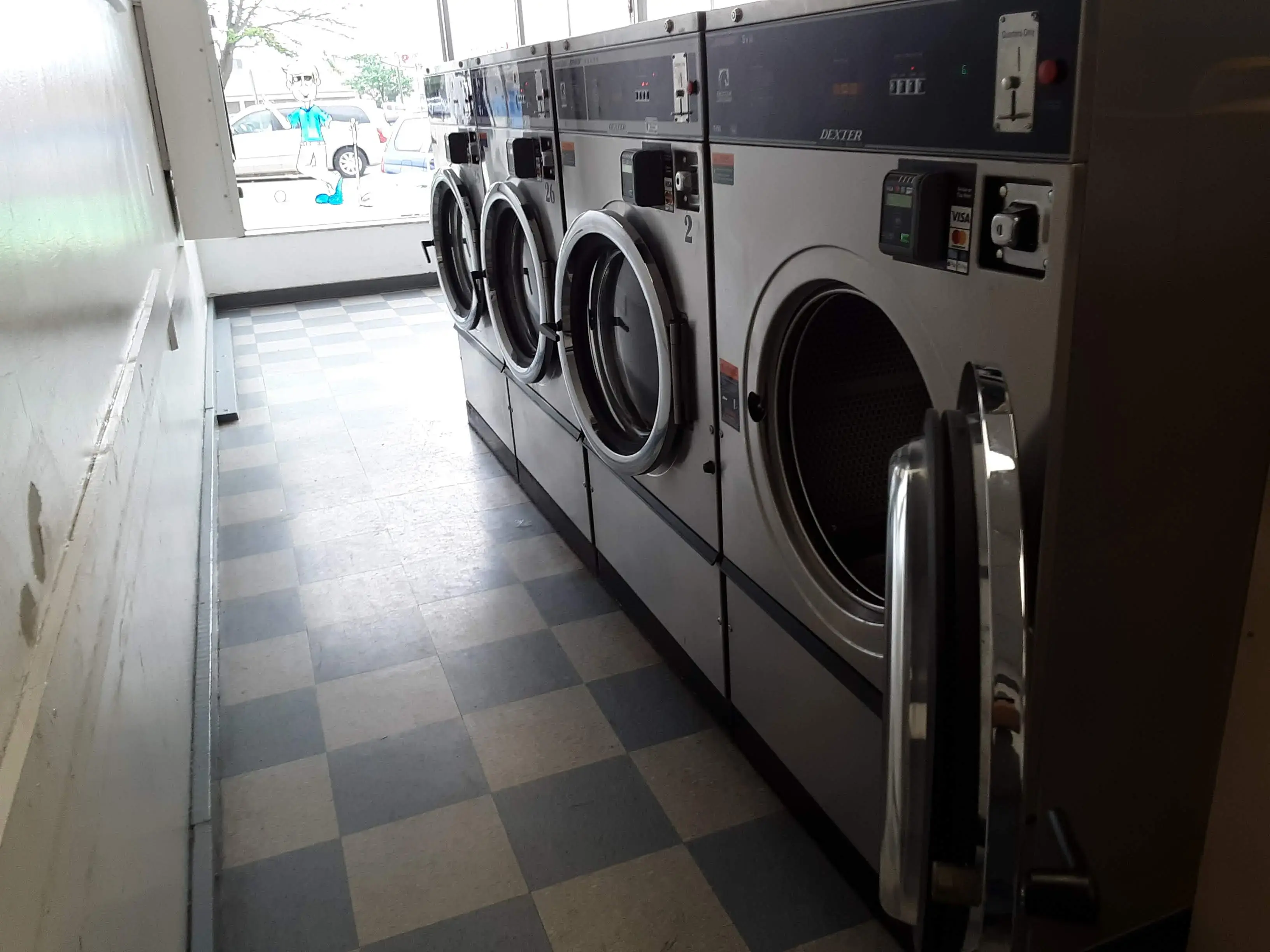 Plaza Laundry thumbnail 15