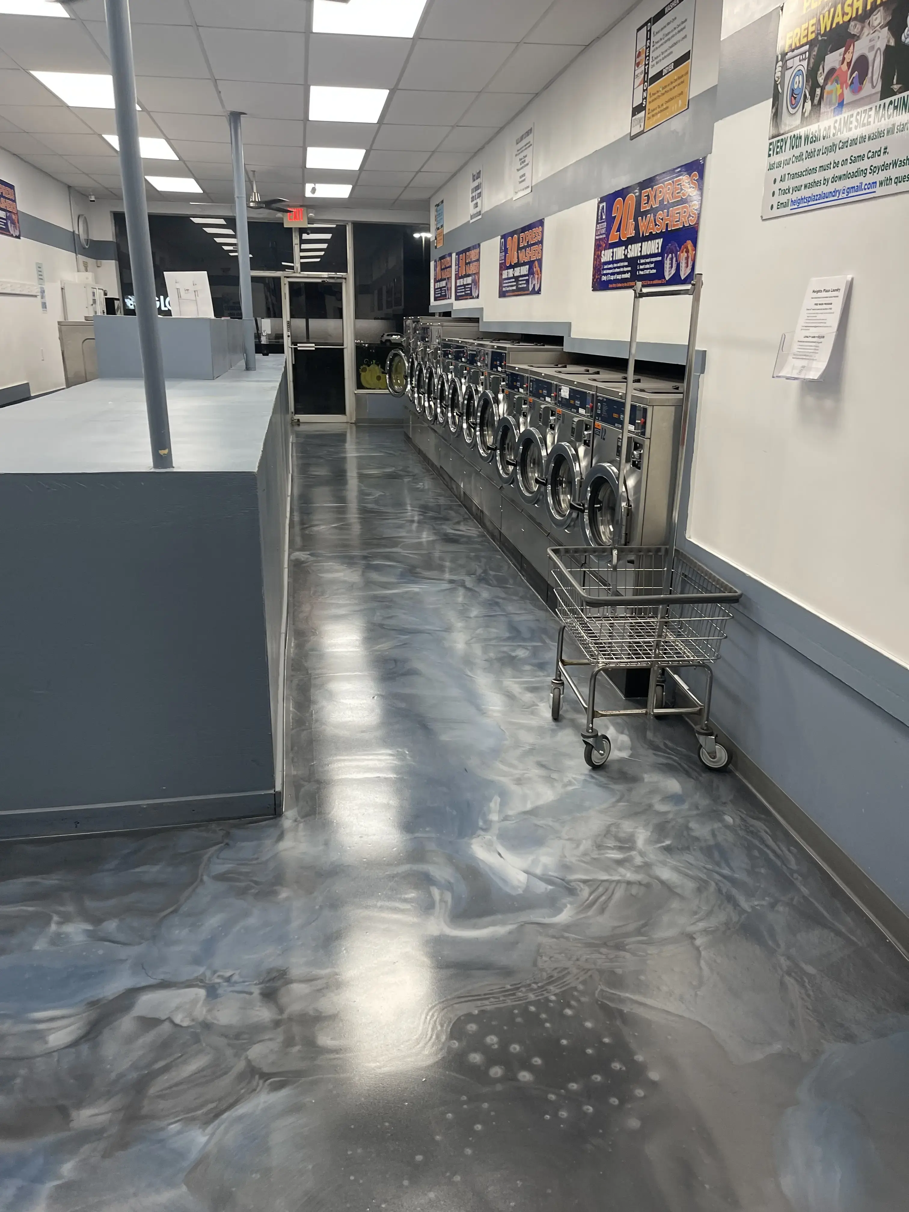 Plaza Laundry - Image 10