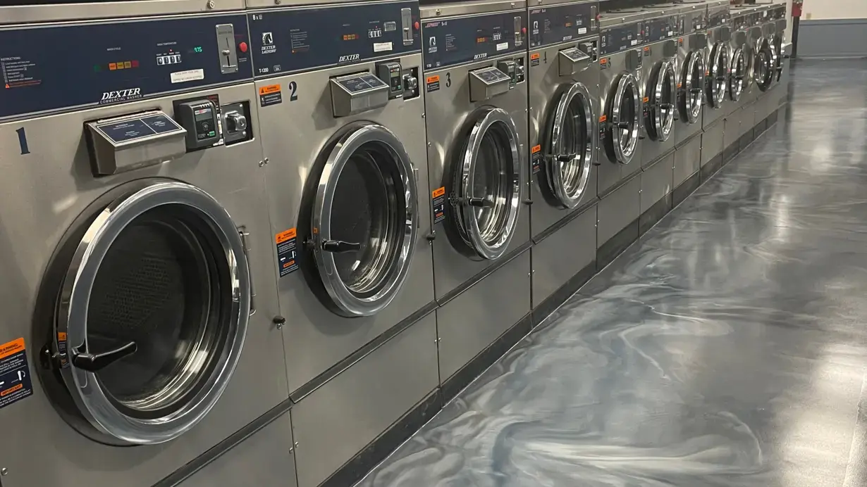 Plaza Laundry thumbnail 12