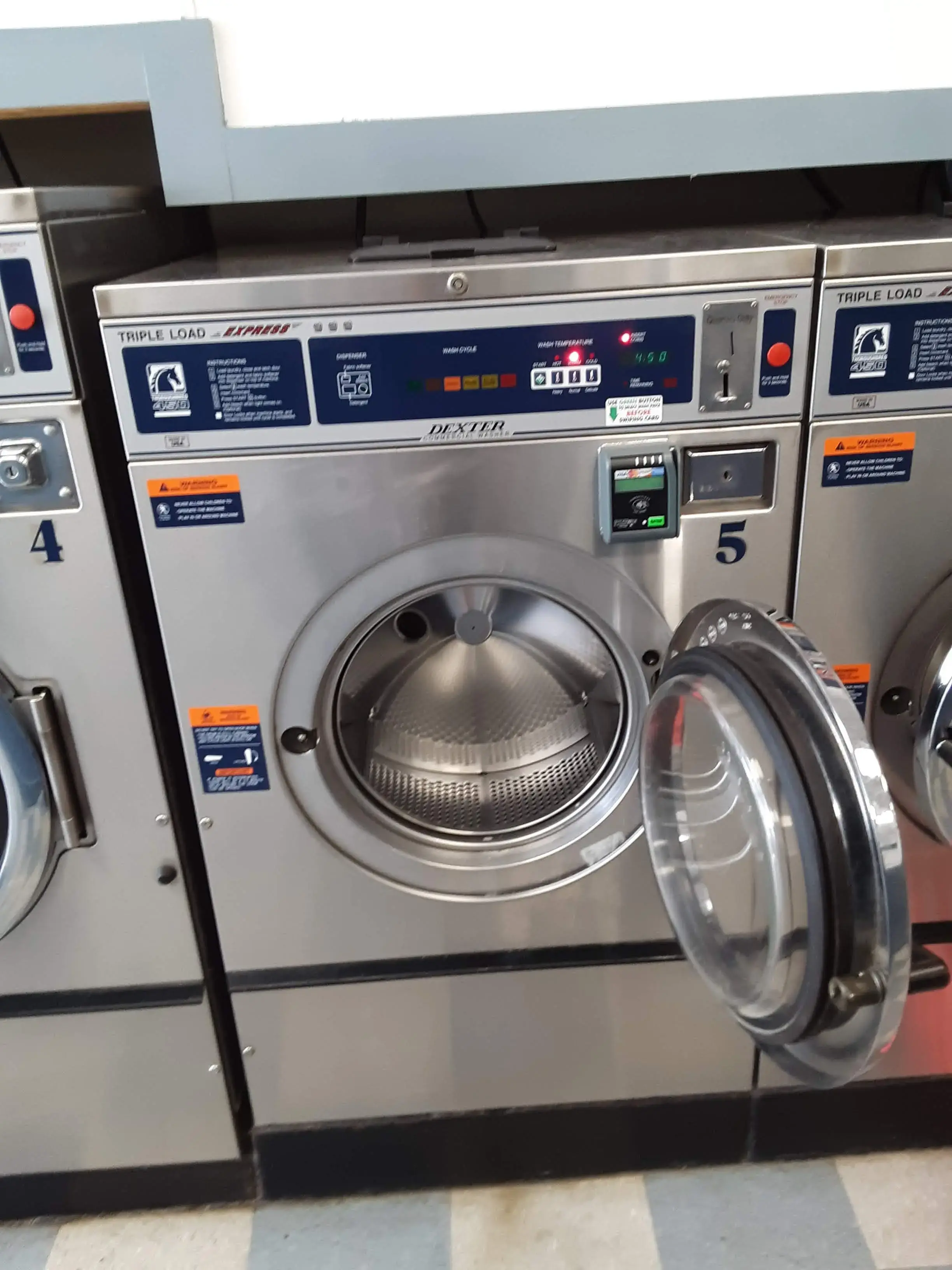 Plaza Laundry - Image 6