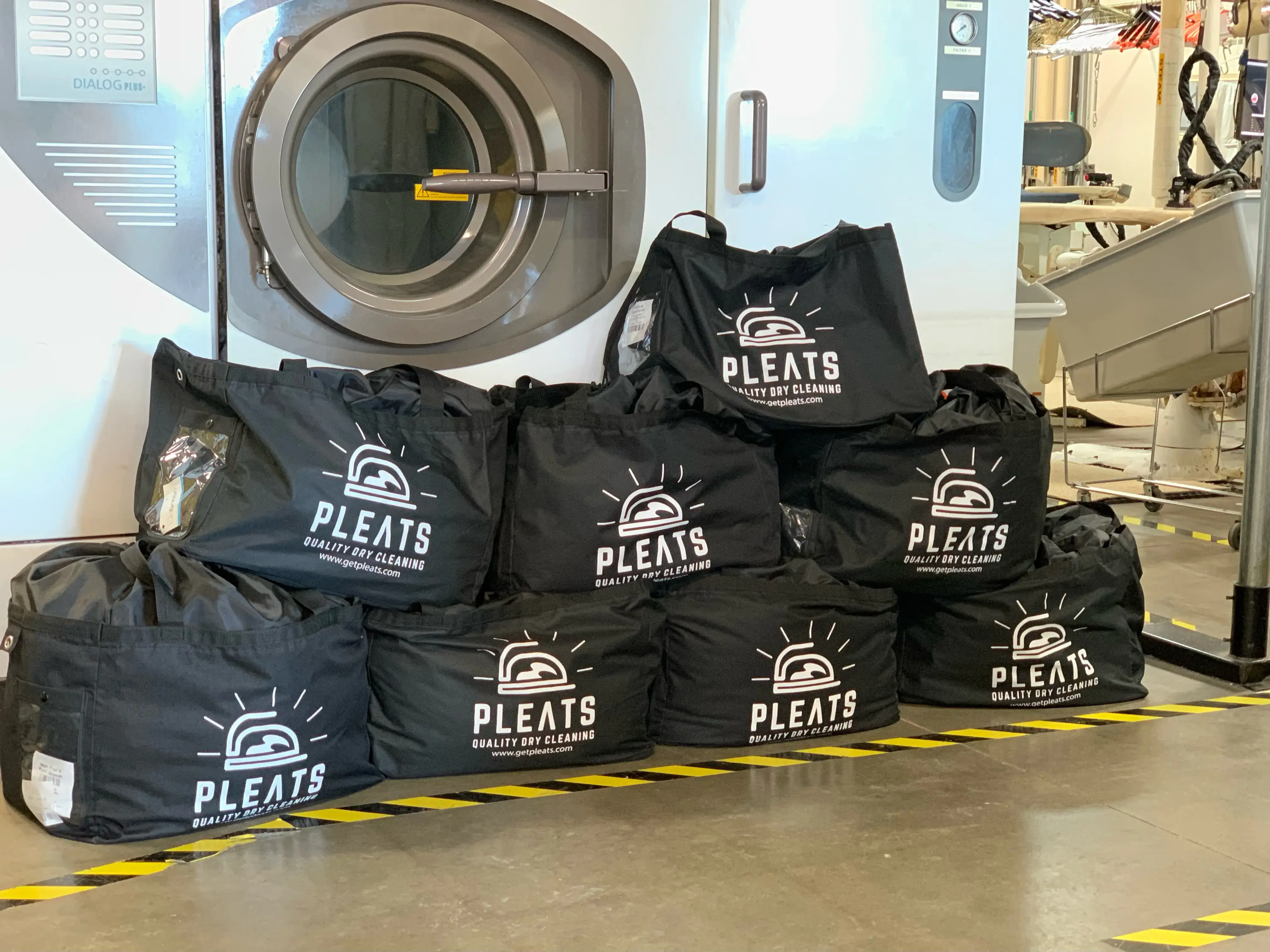 PLEATS Cleaners thumbnail 8