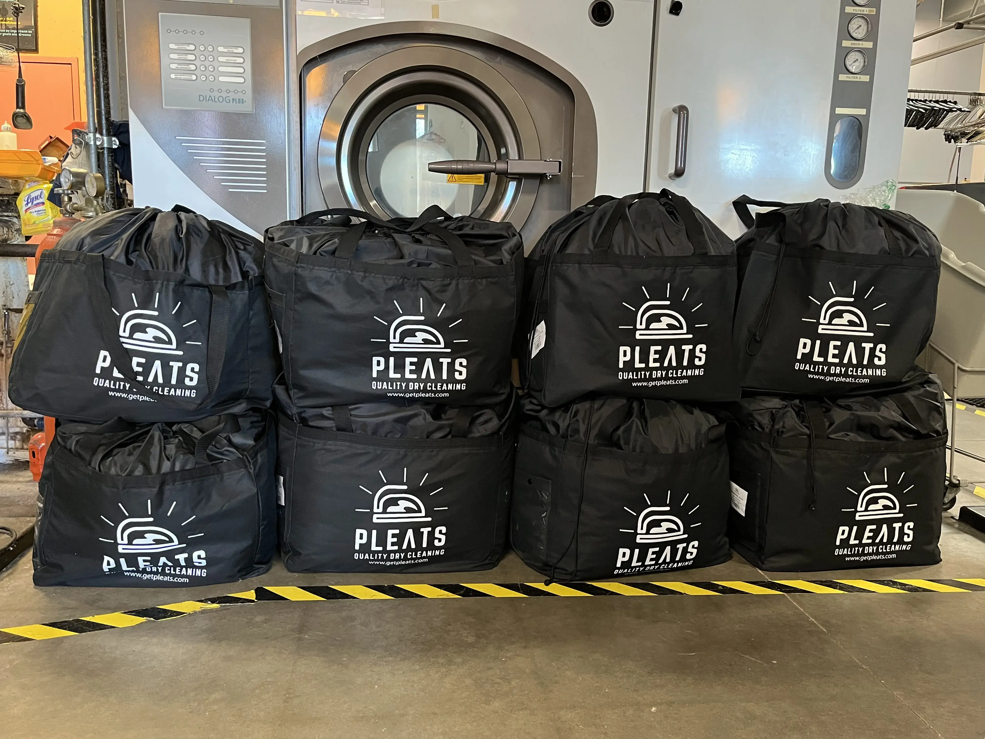 PLEATS Cleaners - Image 2