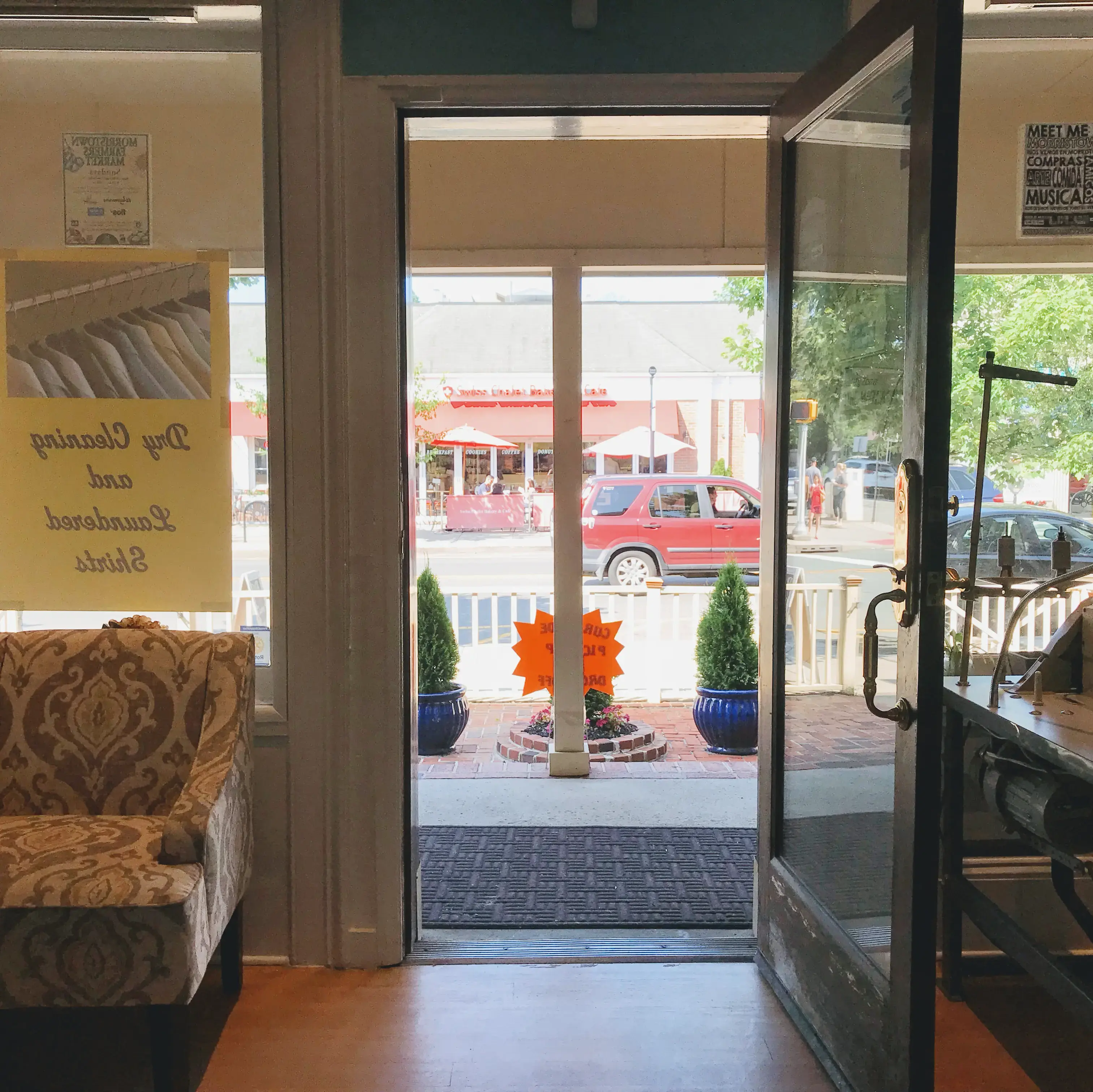 Plush Cleaners & Laundry Service LLC thumbnail 13