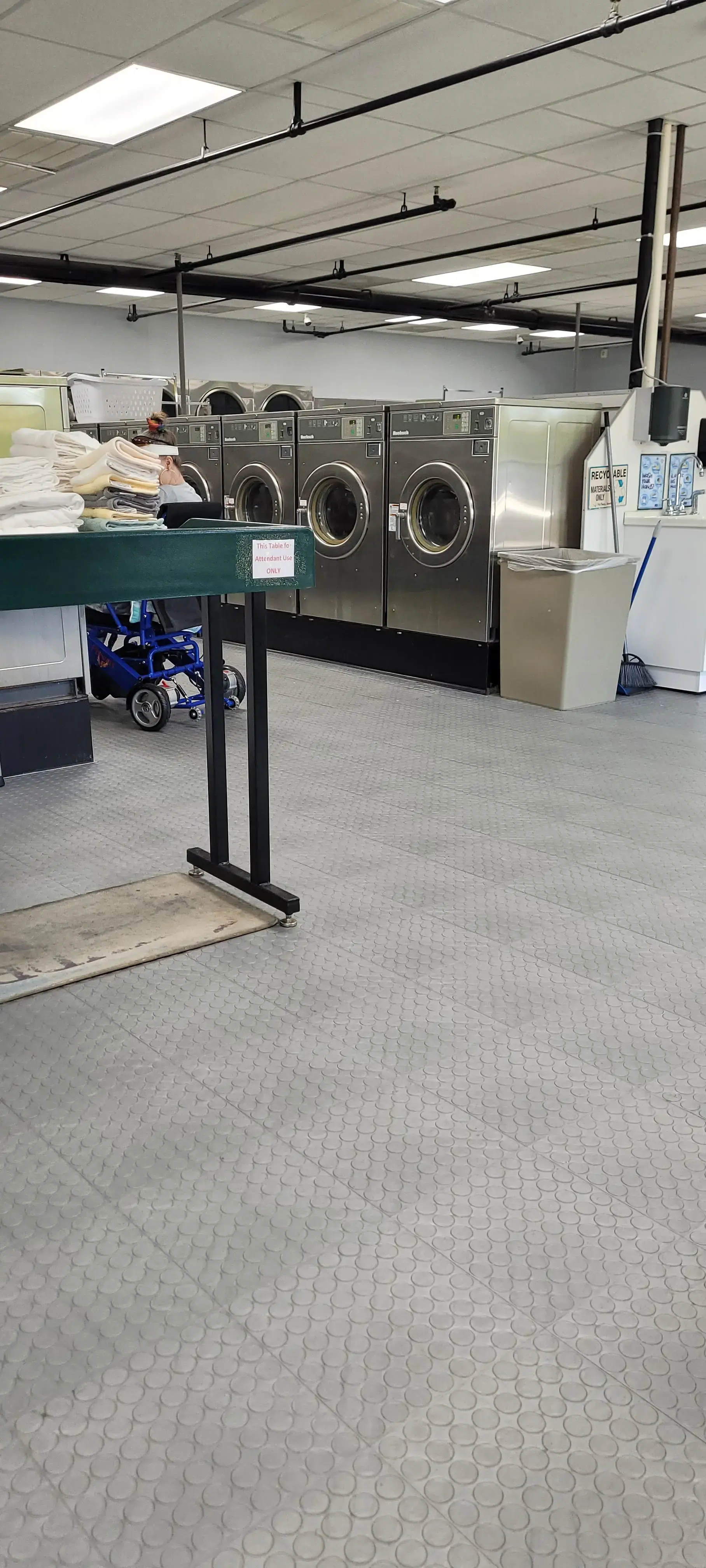 Pocket Change Laundry thumbnail 13