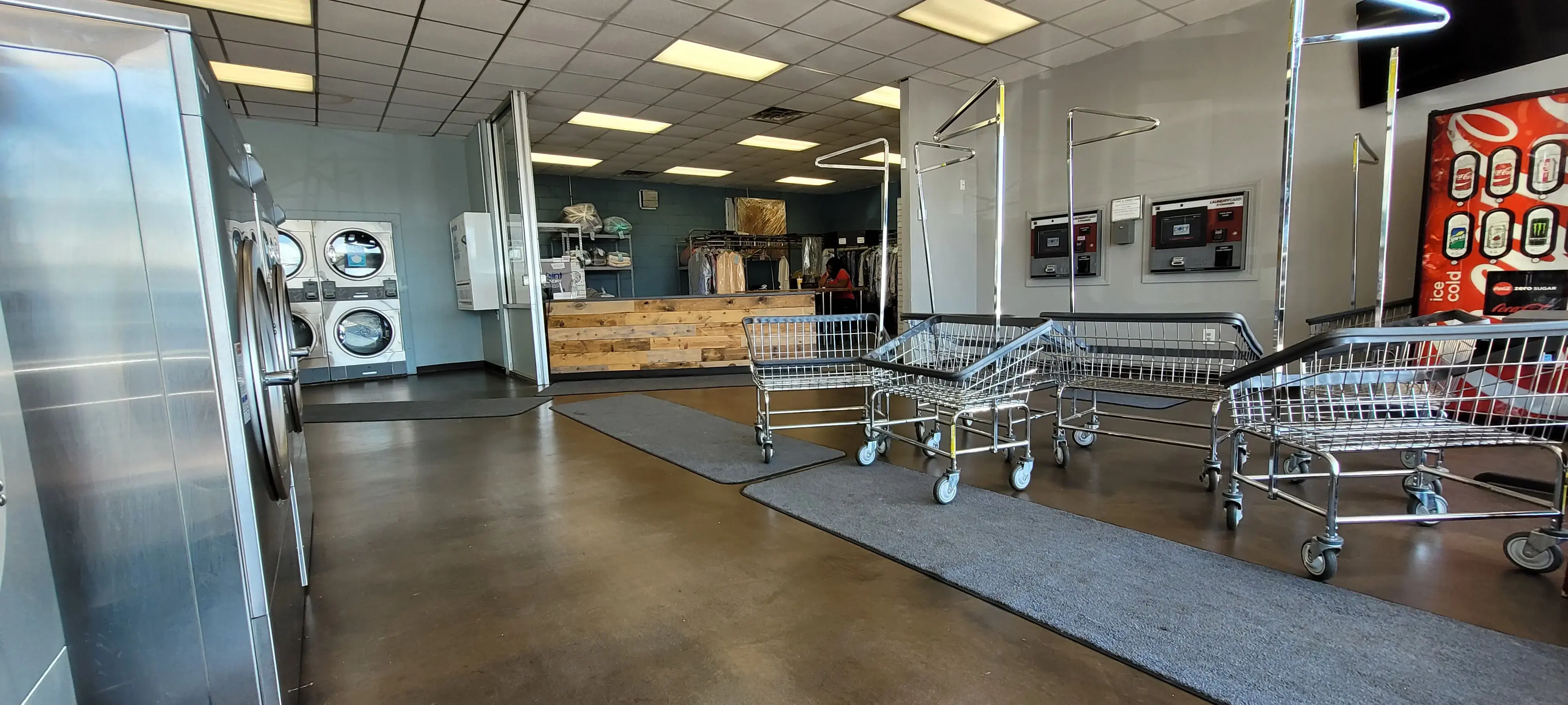 Point Laundromat & Cleaners thumbnail 19