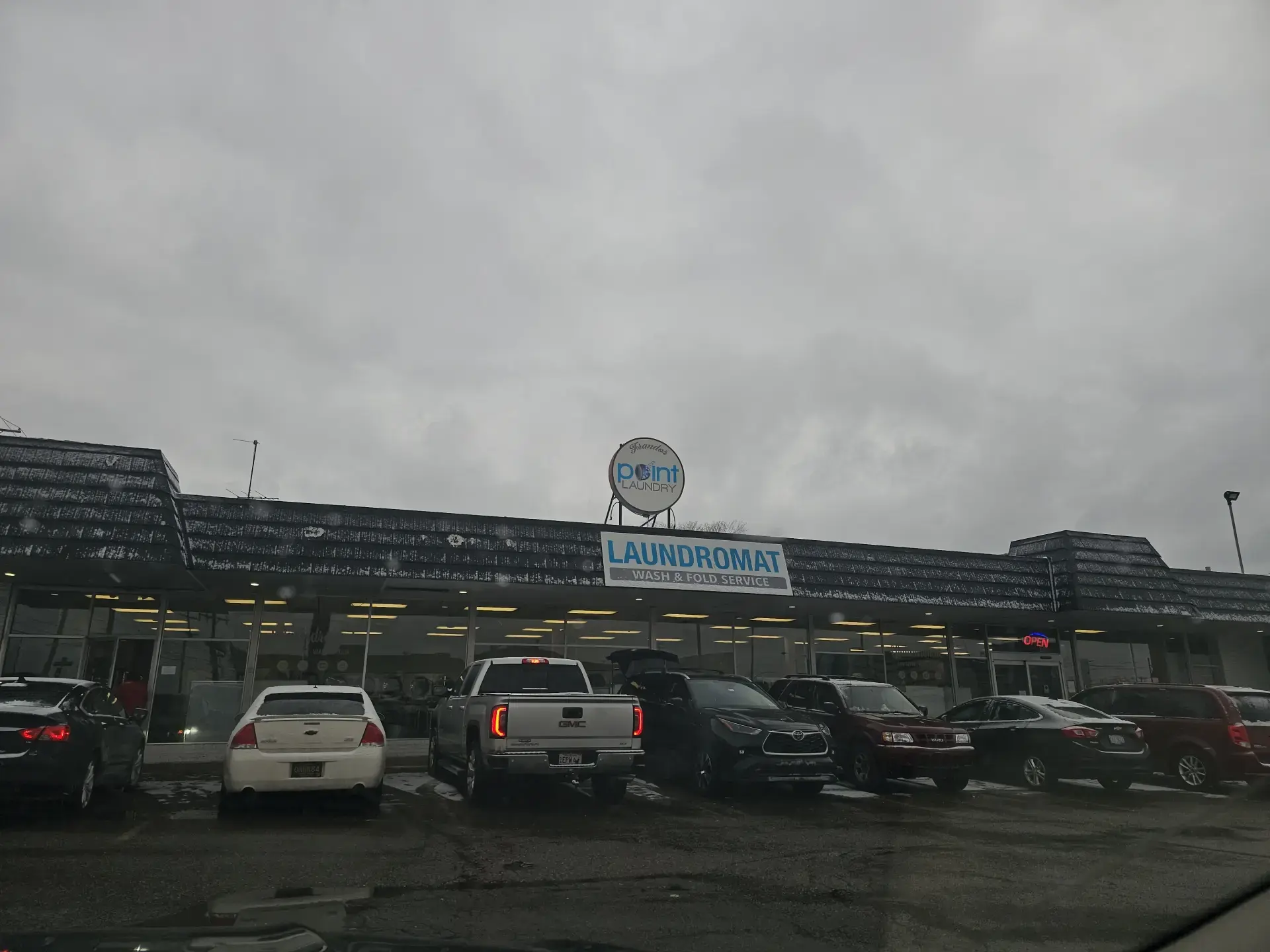 Point Laundromat & Cleaners thumbnail 6