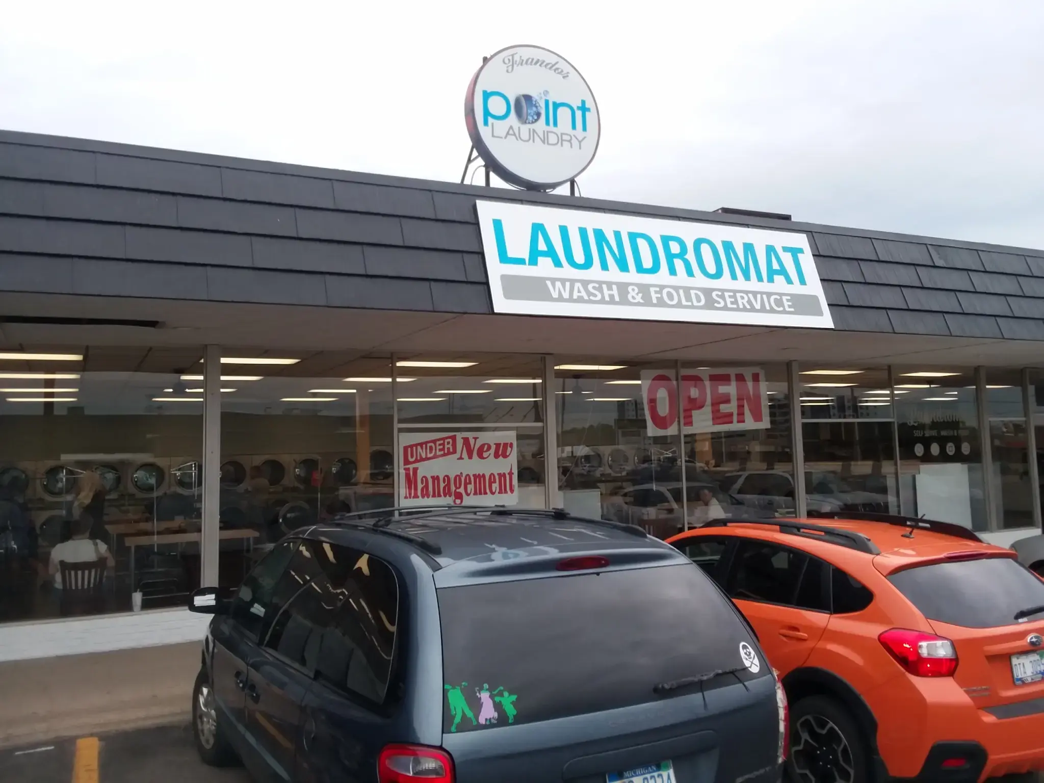 Point Laundromat & Cleaners - Image 5