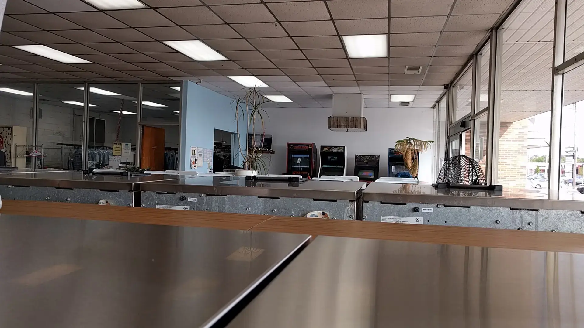 Point Laundromat & Cleaners - Image 16