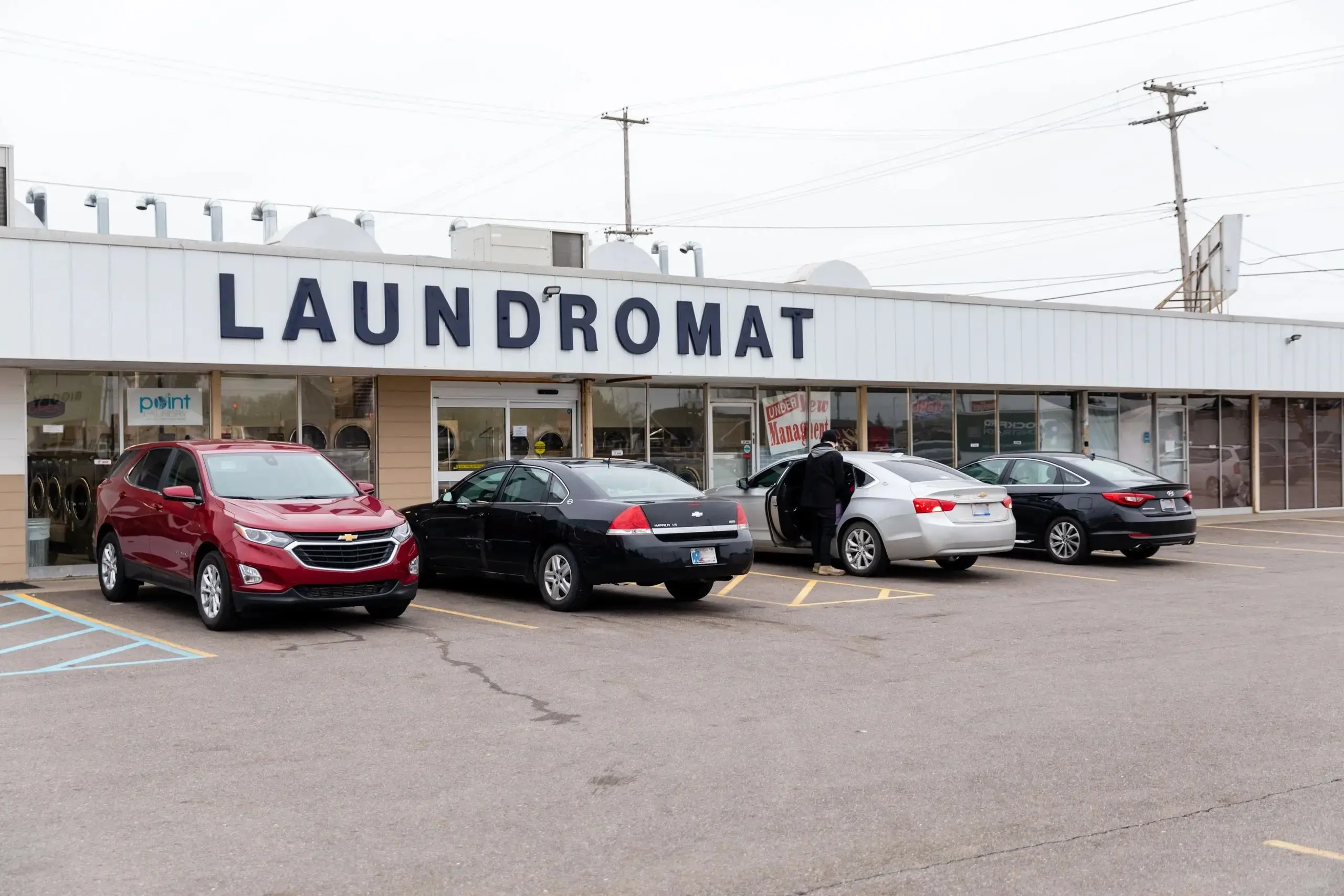 Point Laundry - Image 9