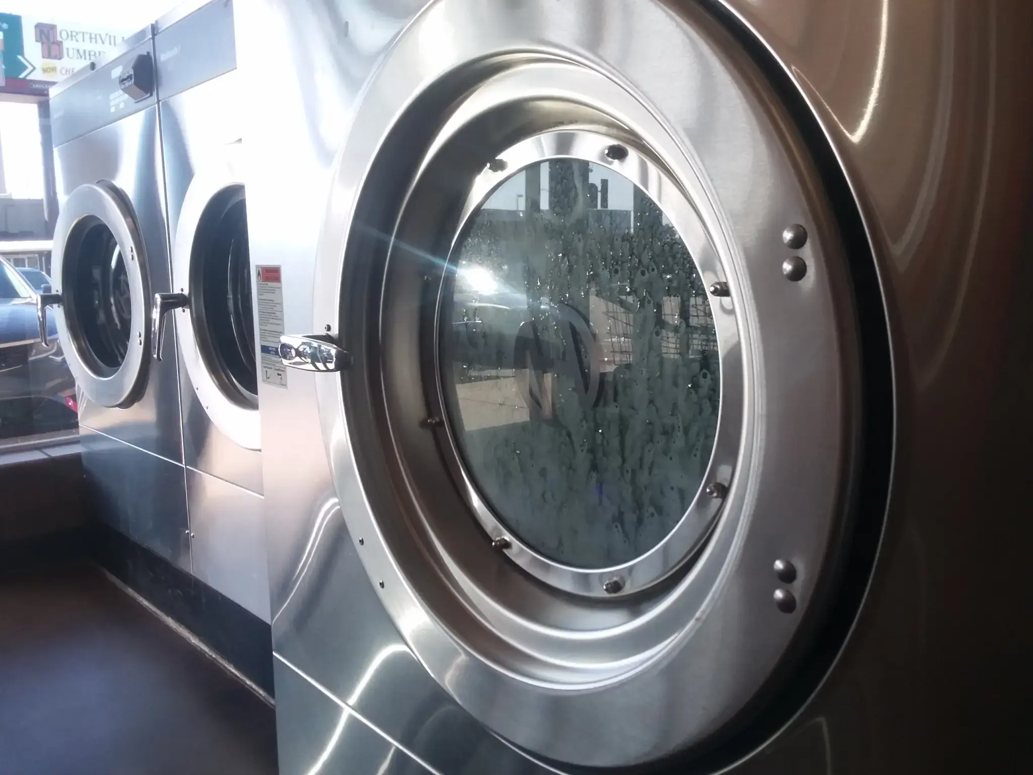 Point Laundry - Image 10