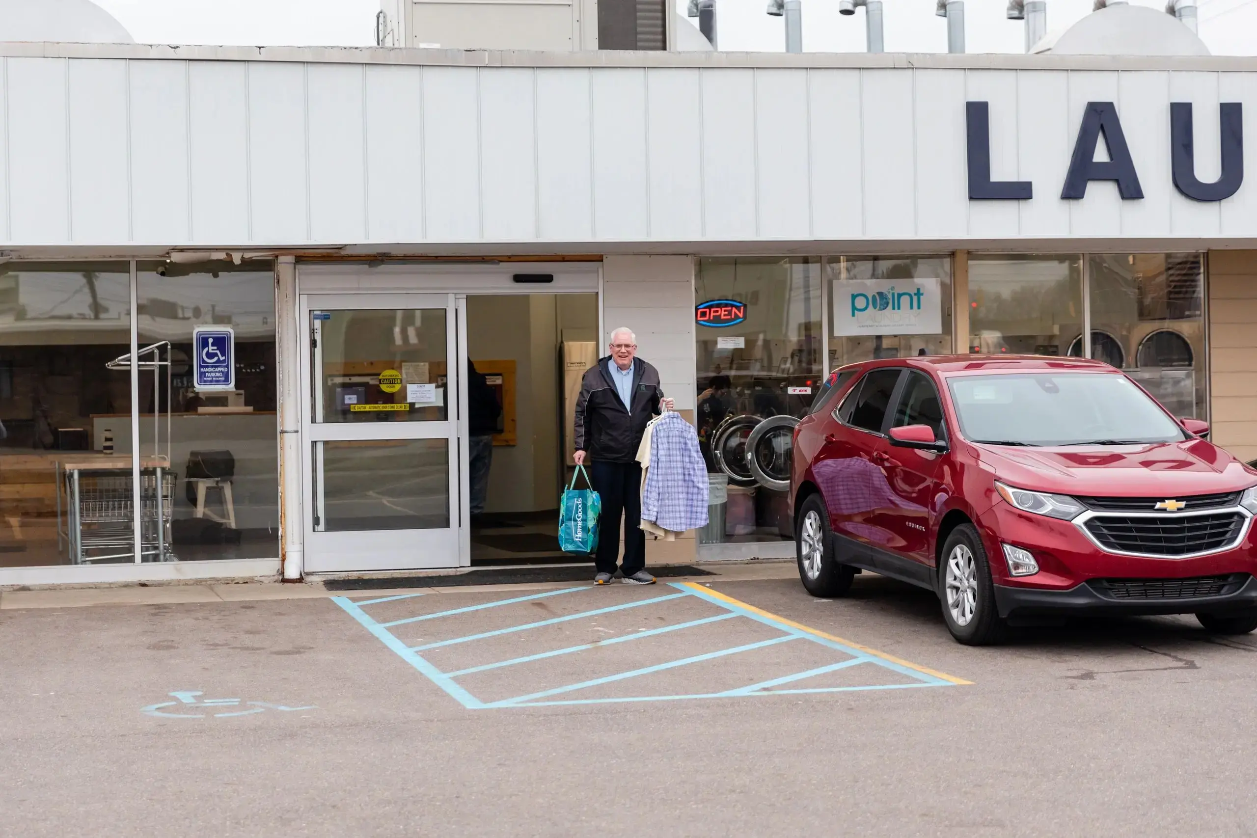 Point Laundry - Image 6