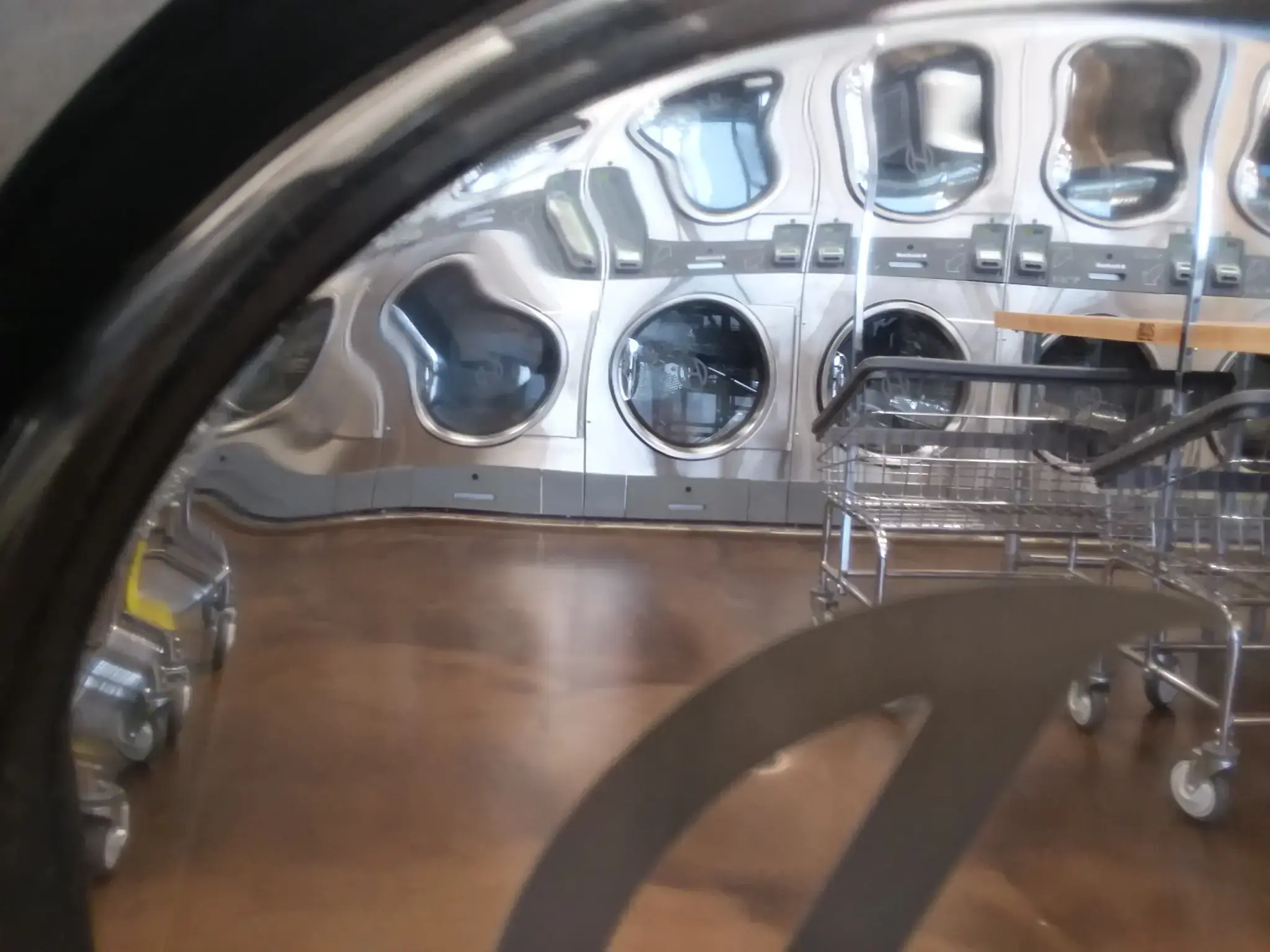 Point Laundry - Image 12