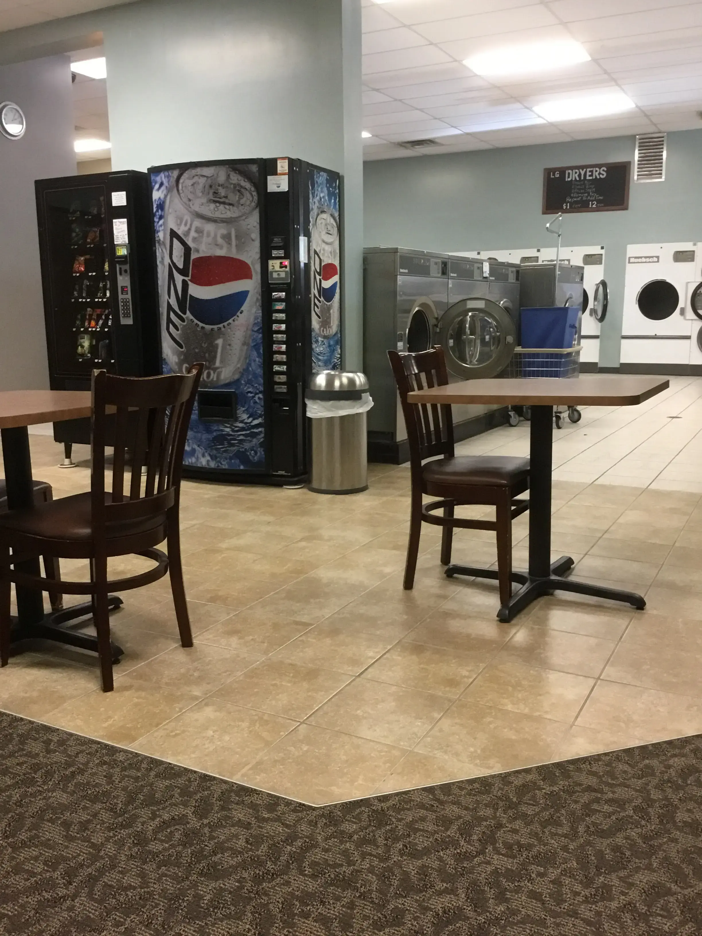 Point Laundry - Image 15