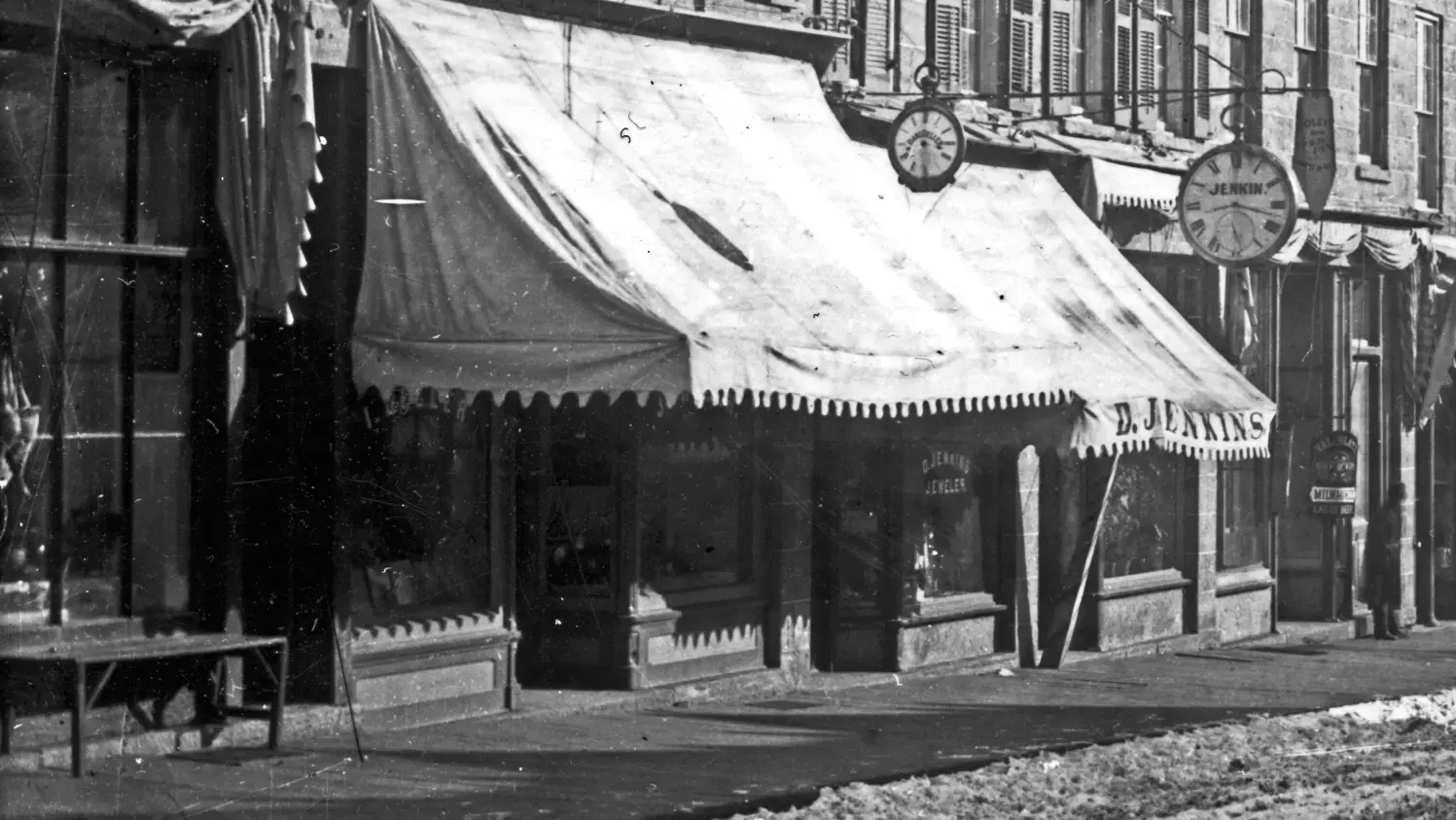 Point Laundry thumbnail 1