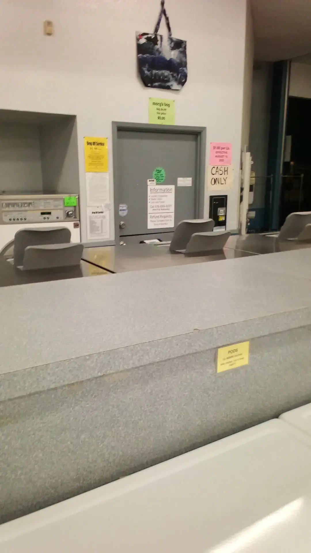 Point Loma Coin Laundry - Image 10