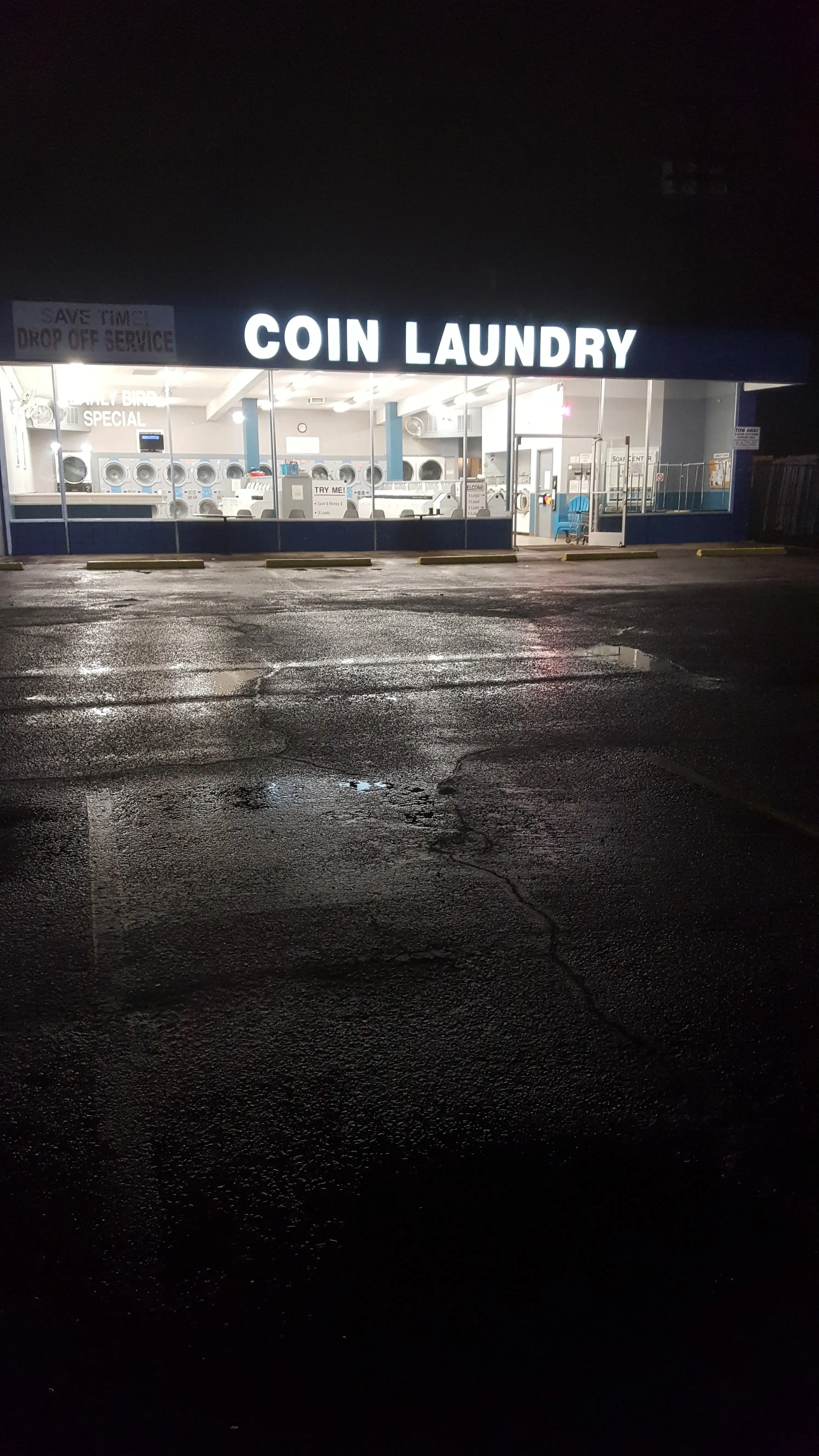 Point Loma Coin Laundry - Image 17