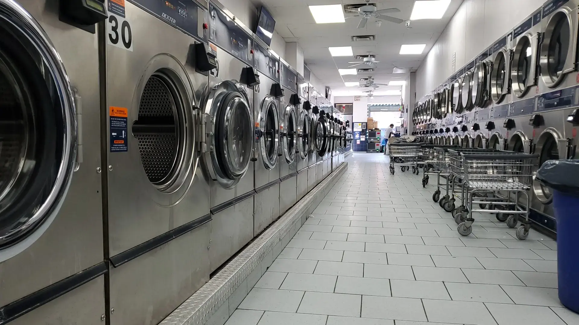 Polanco Laundromat thumbnail 2