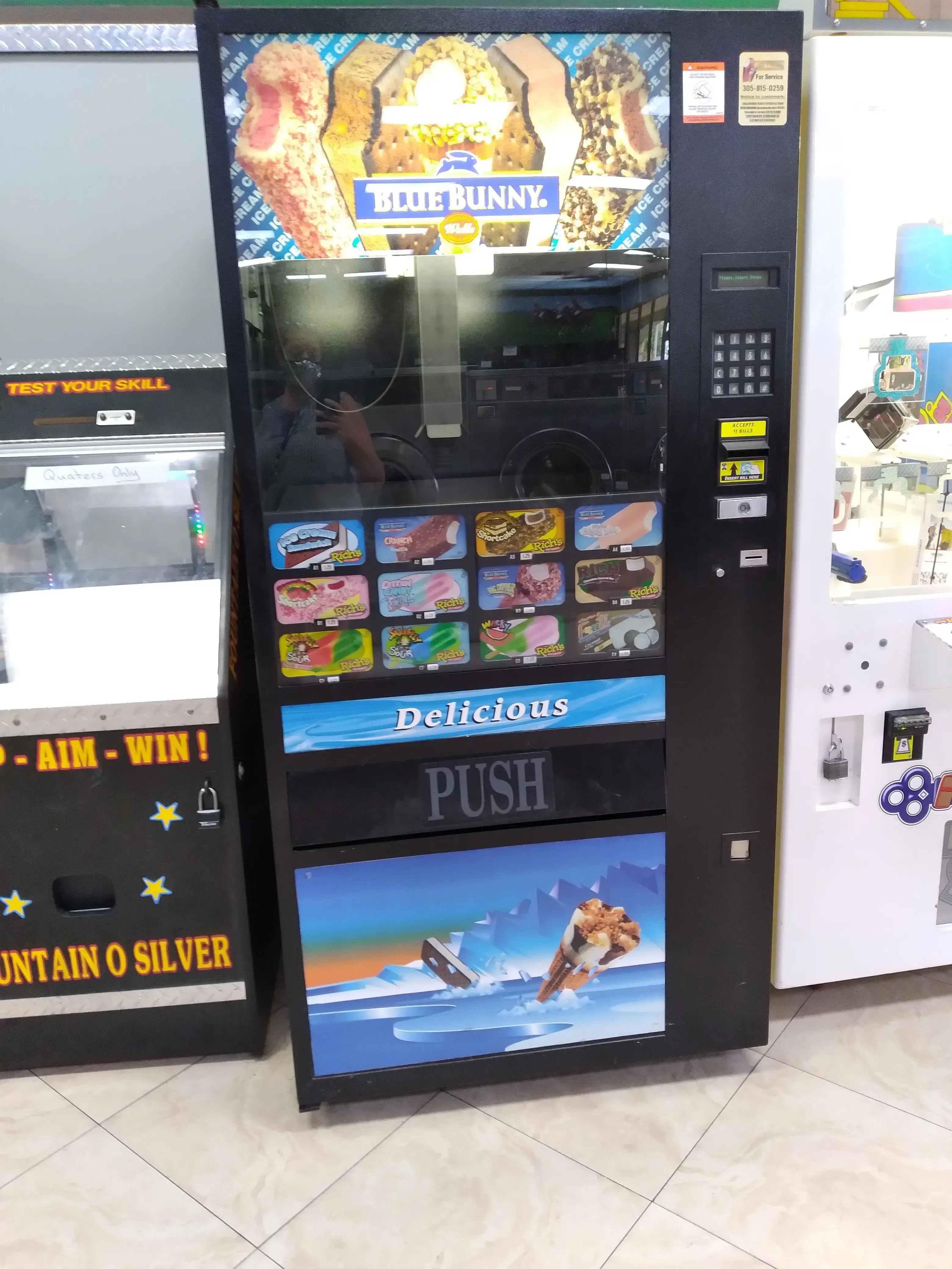 Polo Grounds Coin Laundry - Image 13