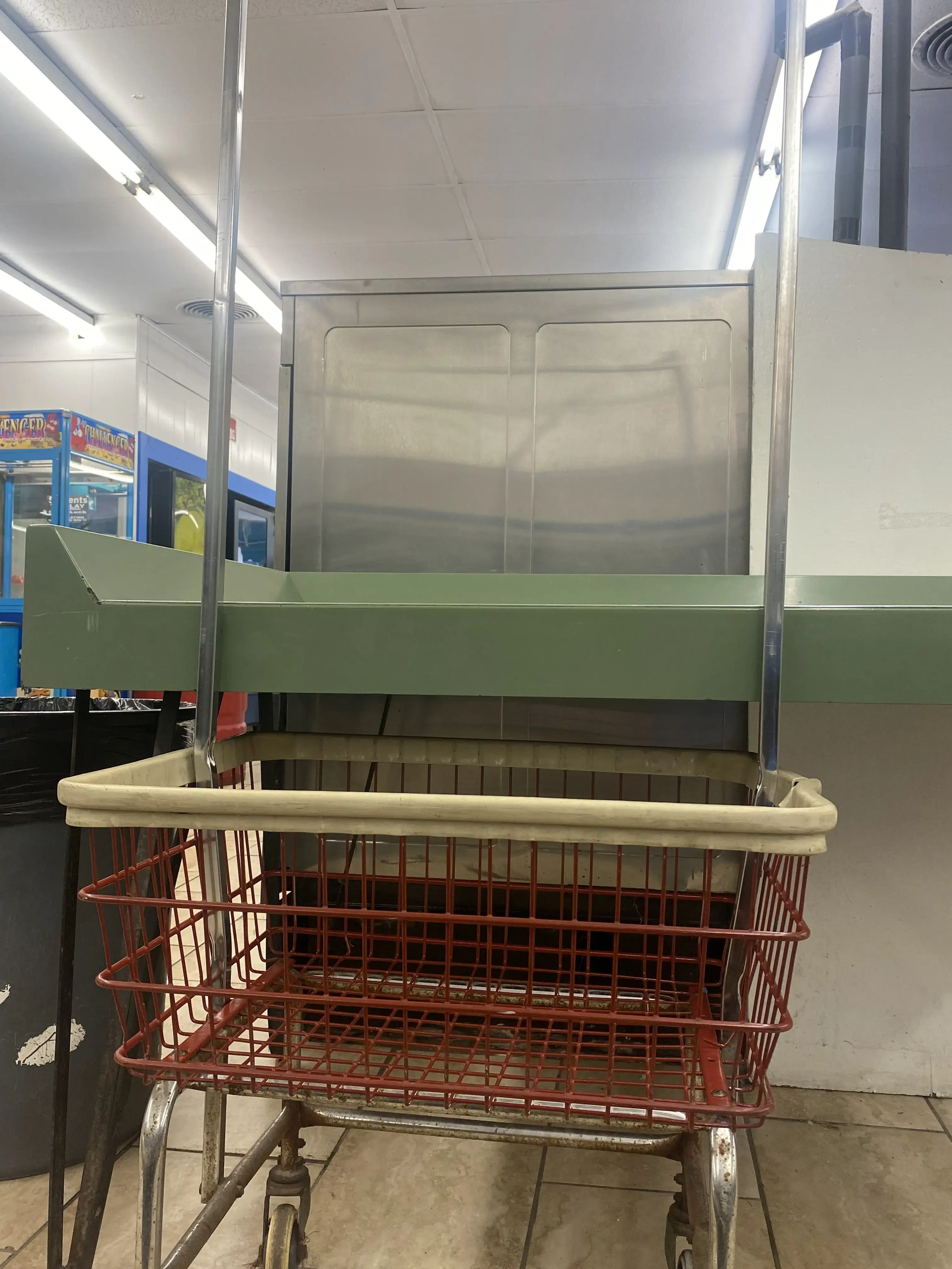 Poly-Clean Center Laundry (re-named Steel Drum II Laundry and under new management)) - Image 7