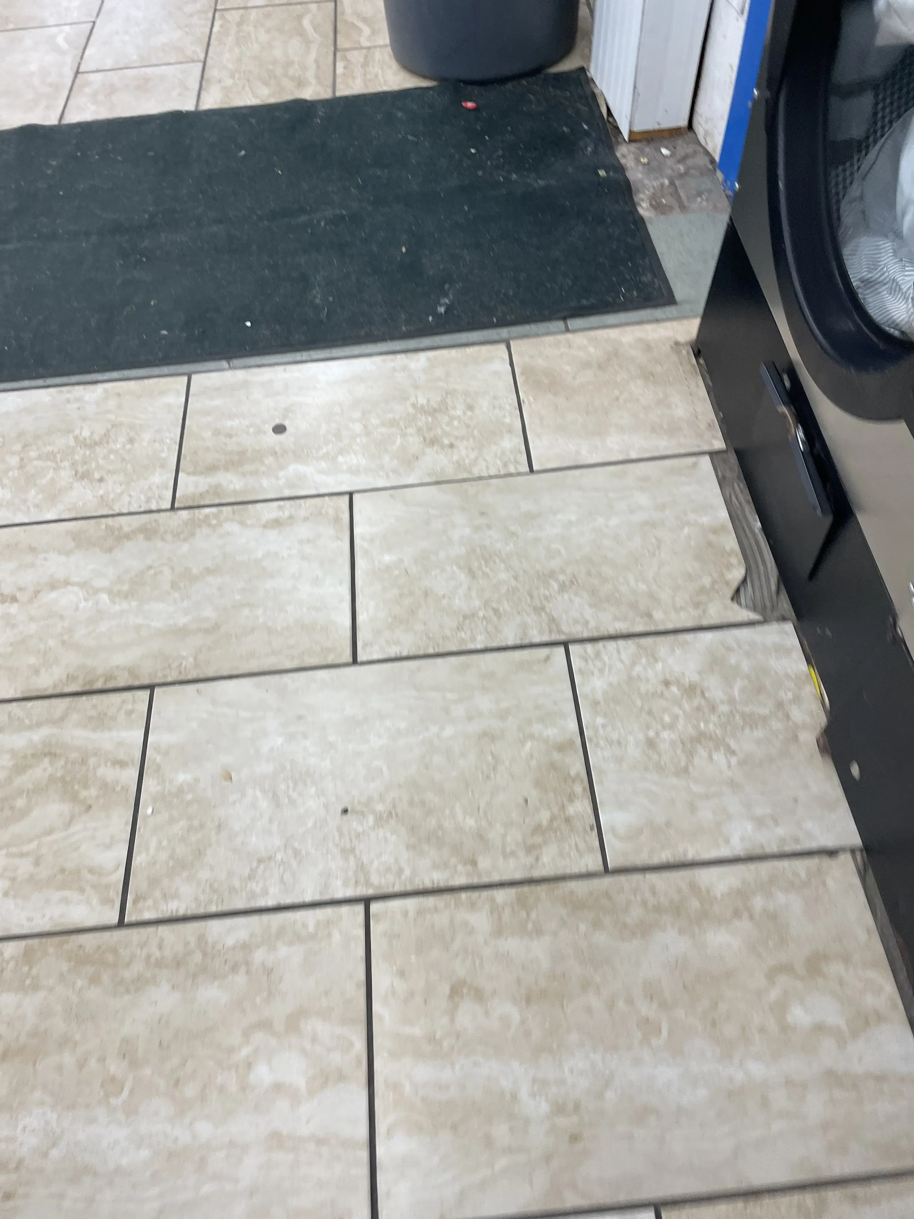 Poly-Clean Center Laundry (re-named Steel Drum II Laundry and under new management)) thumbnail 4