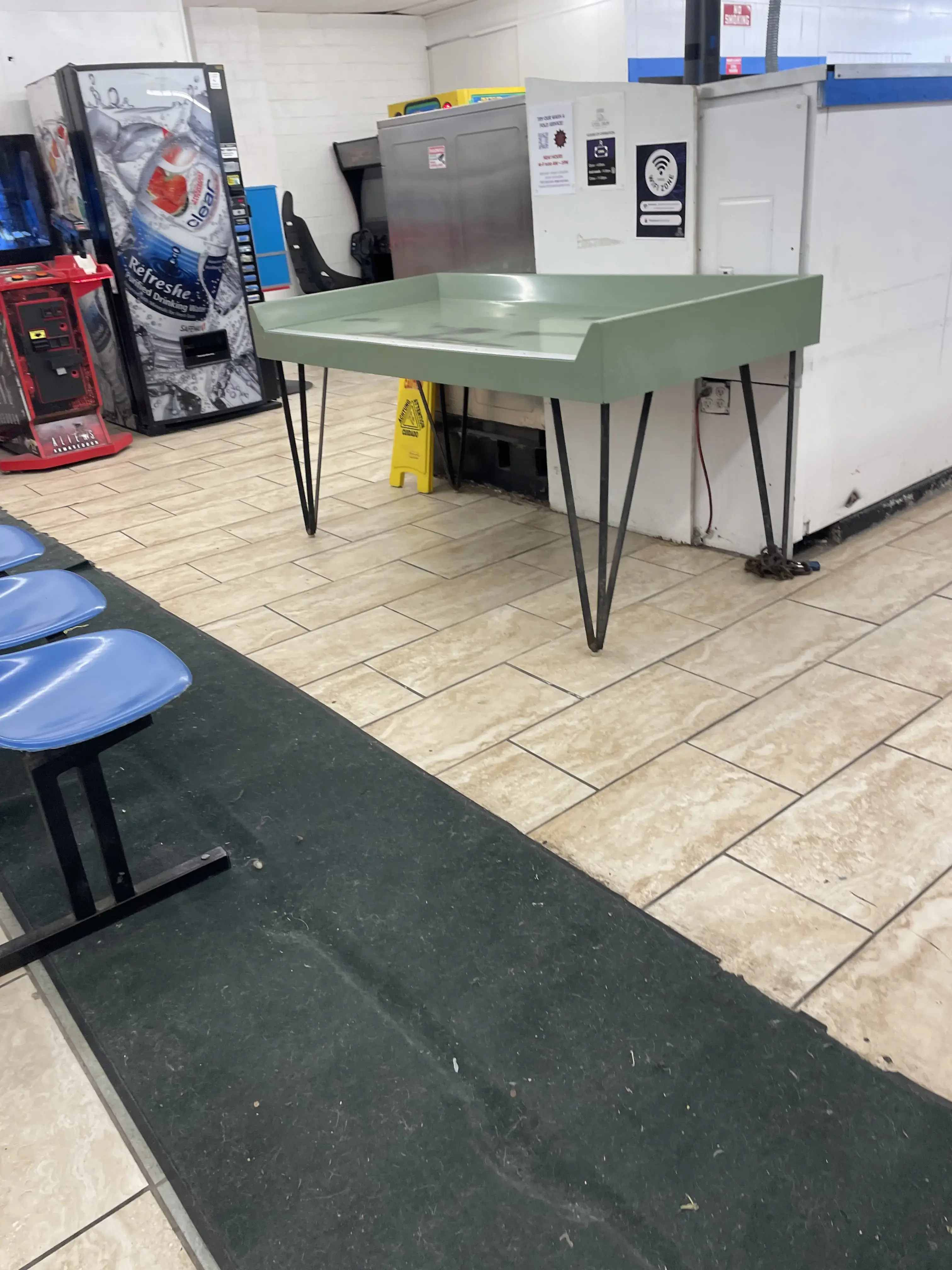 Poly-Clean Center Laundry (re-named Steel Drum II Laundry and under new management)) - Image 9