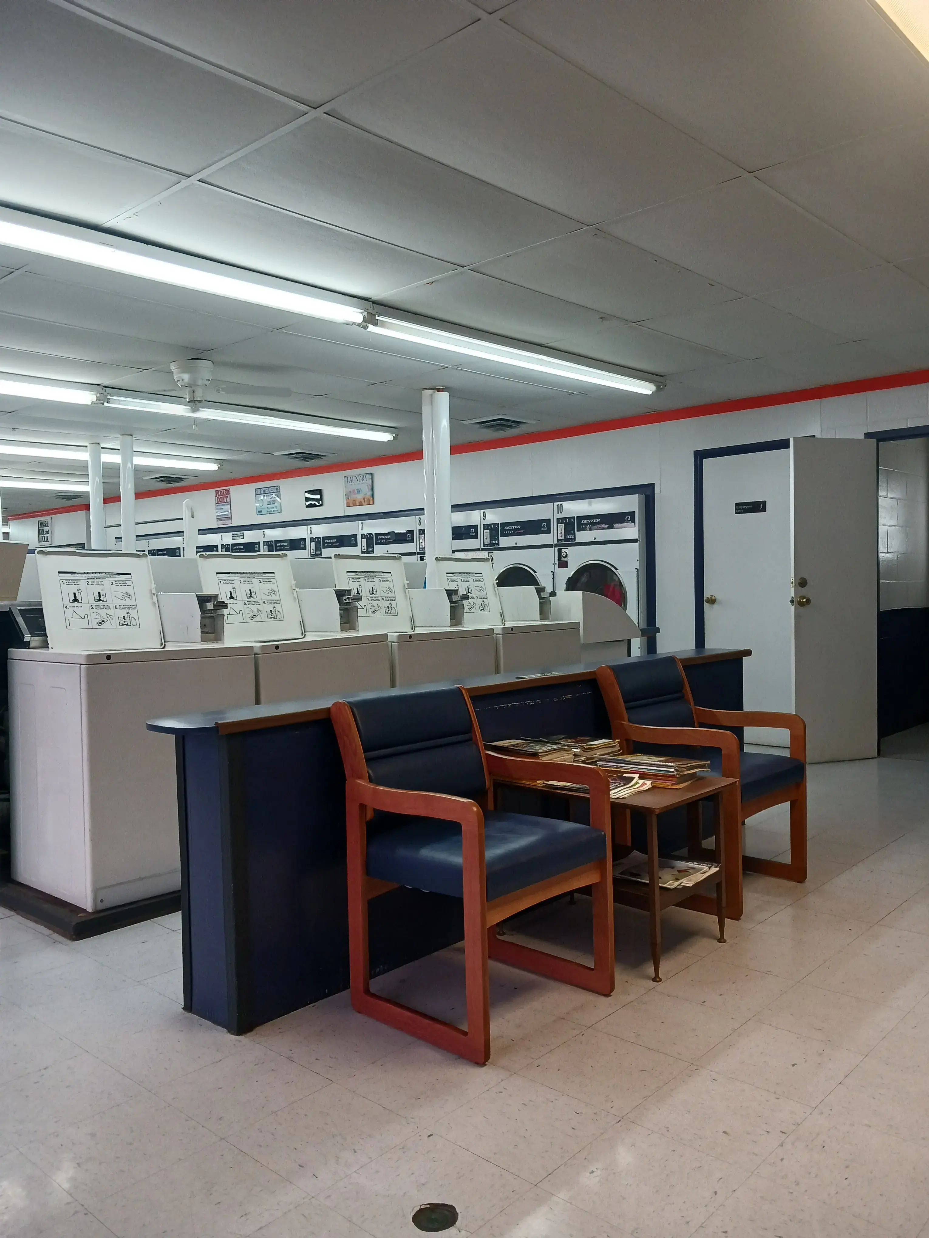 Poly Clean Full Service Laundromat - Image 9