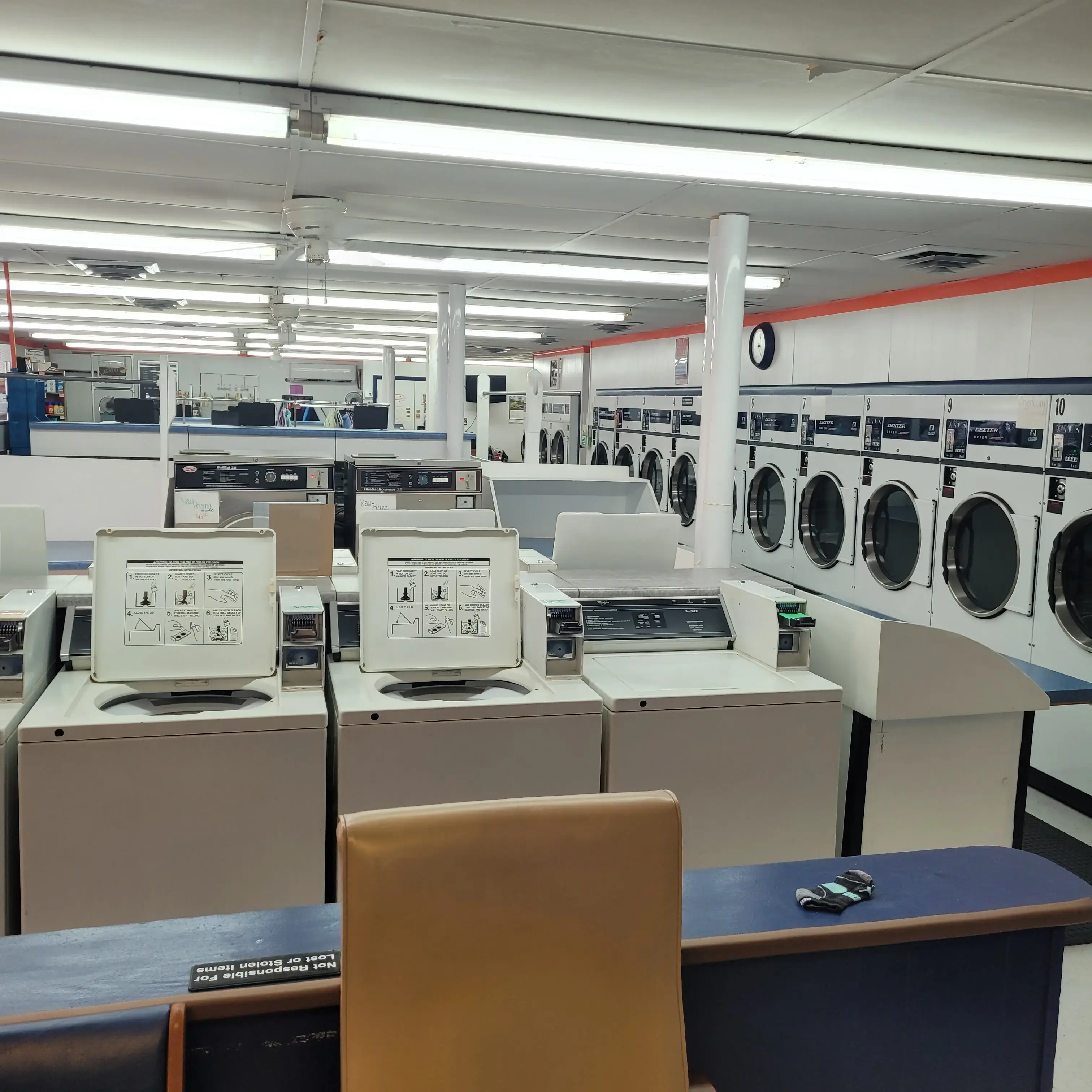 Poly Clean Full Service Laundromat - Image 12