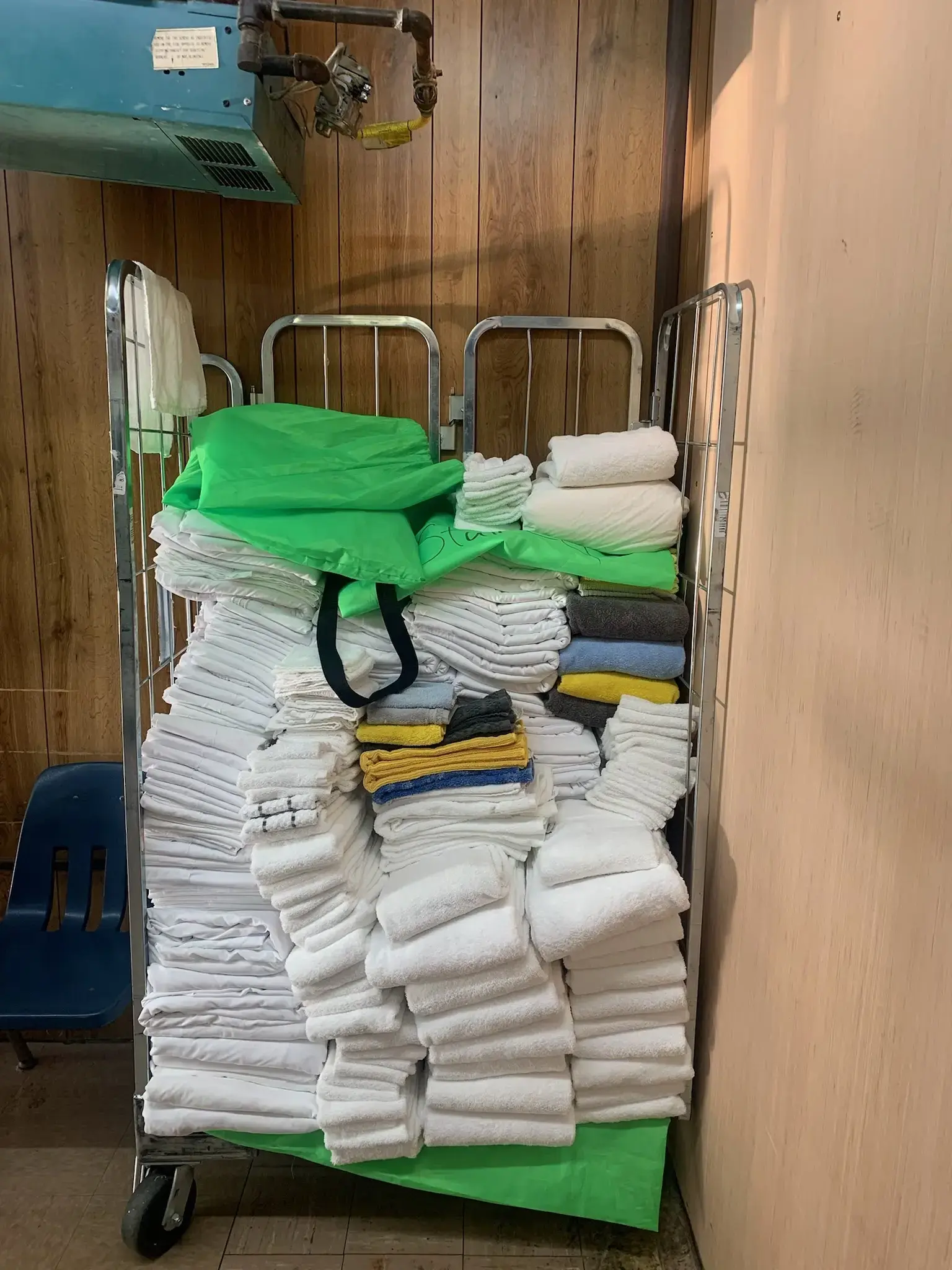 Poly Clean Wash Me Coin Laundry Center thumbnail 4