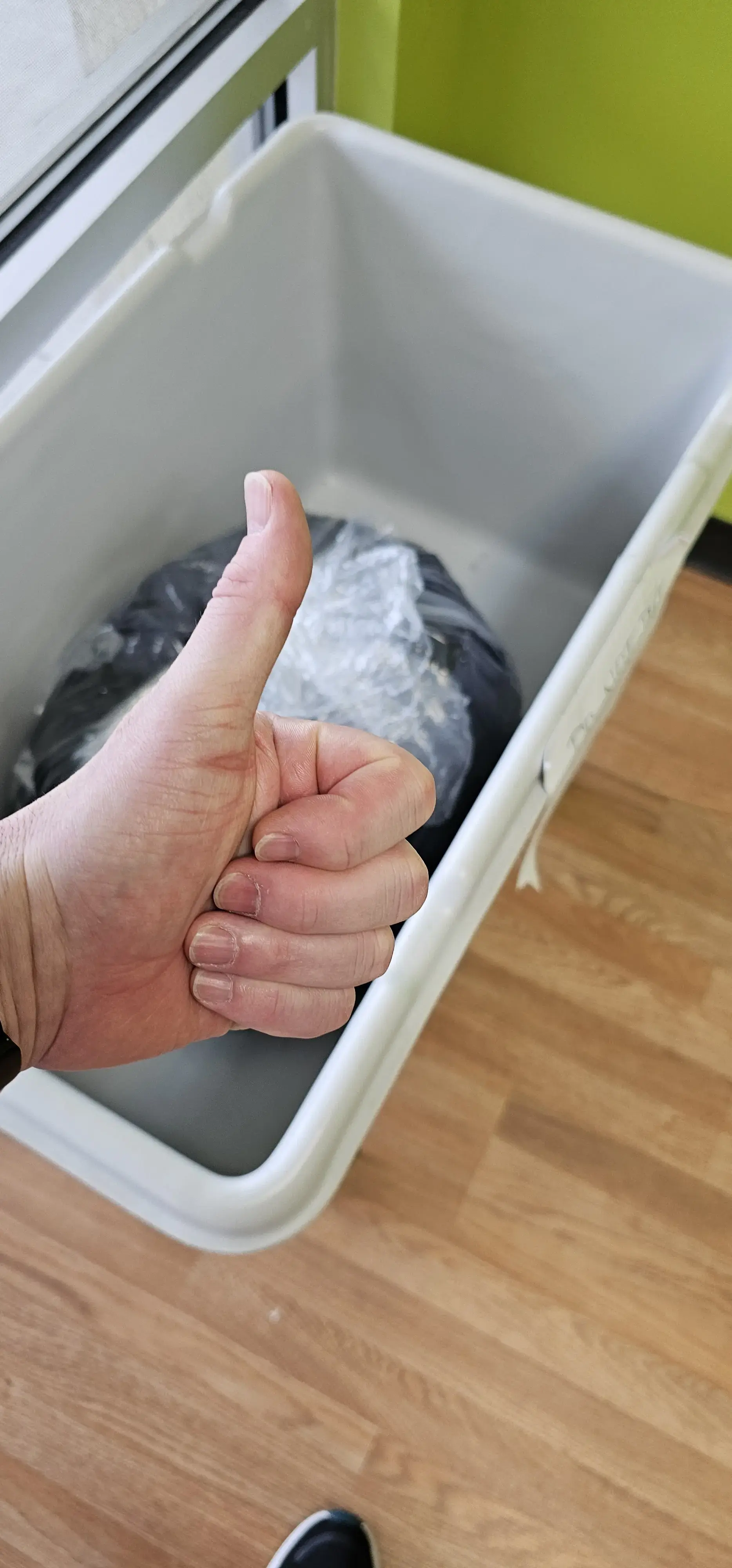 Poolers Best Dry Cleaners - Image 4