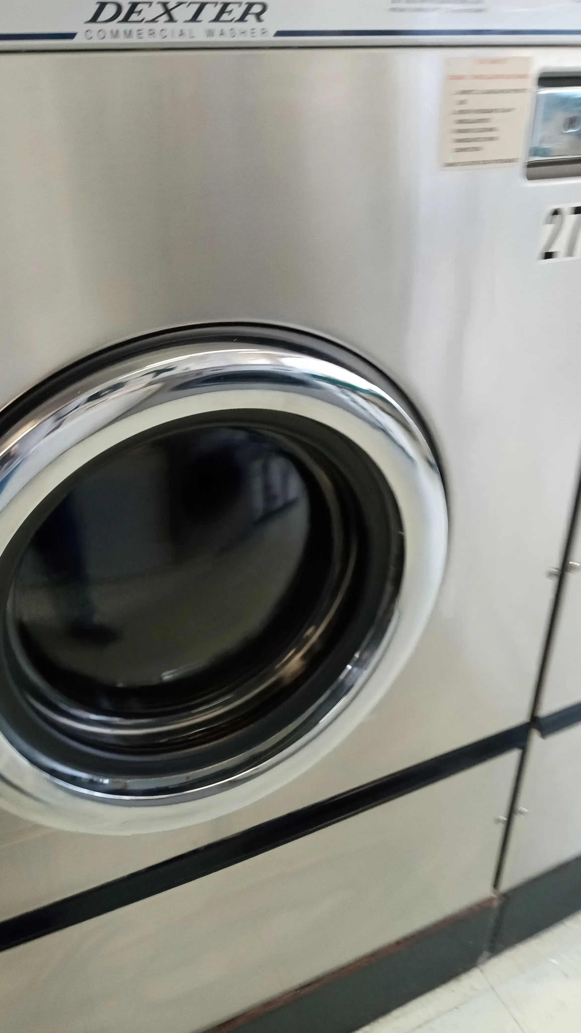 Poplar Street Laundry thumbnail 7
