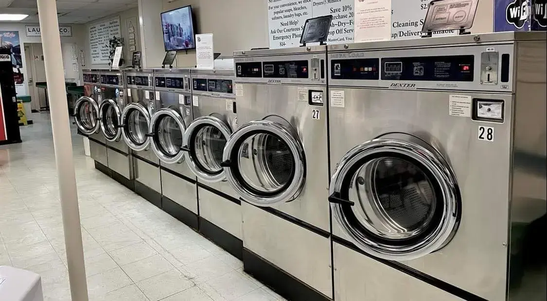 Poplar Street Laundry thumbnail 15