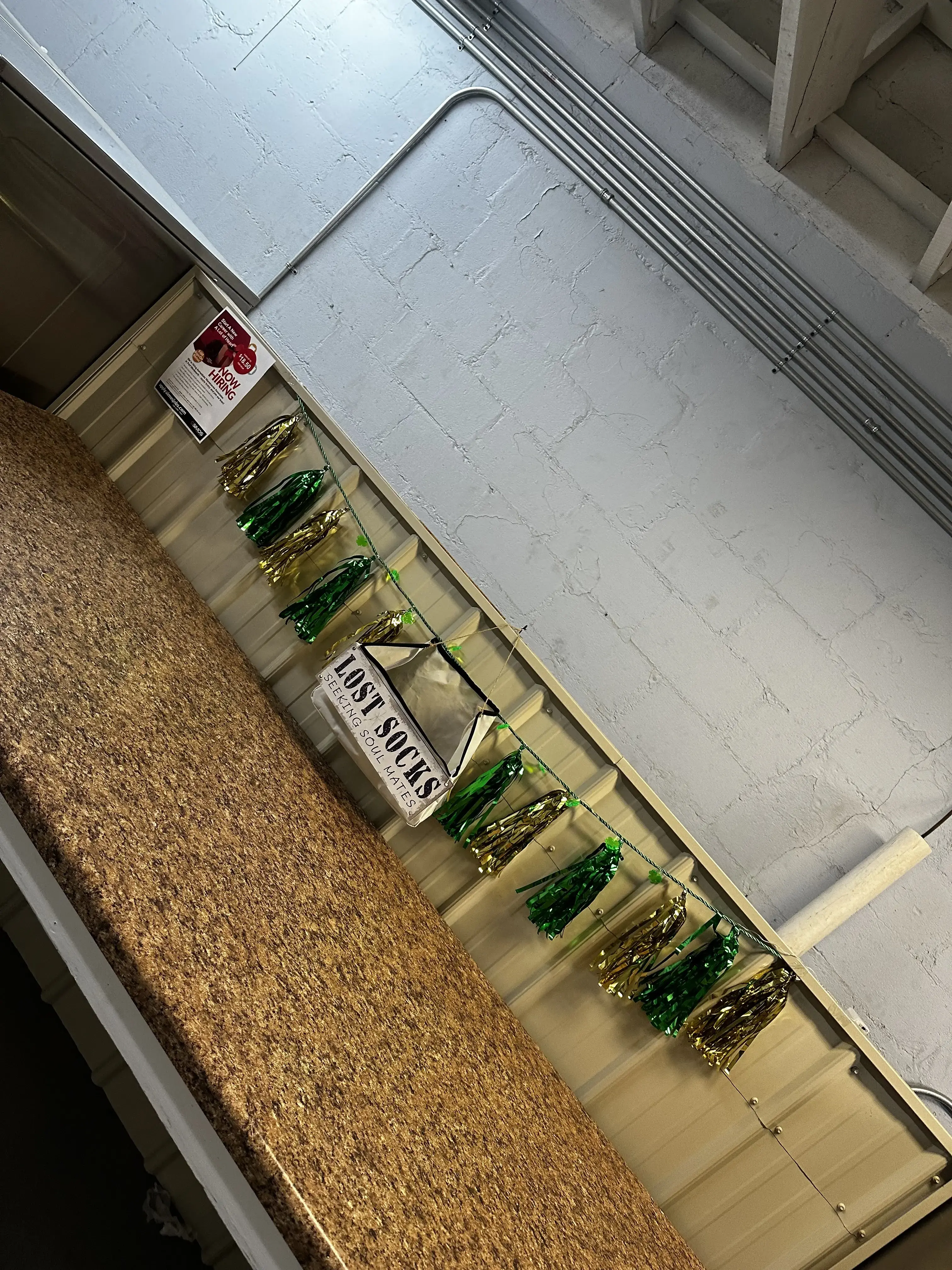 Port city laundry - Image 4