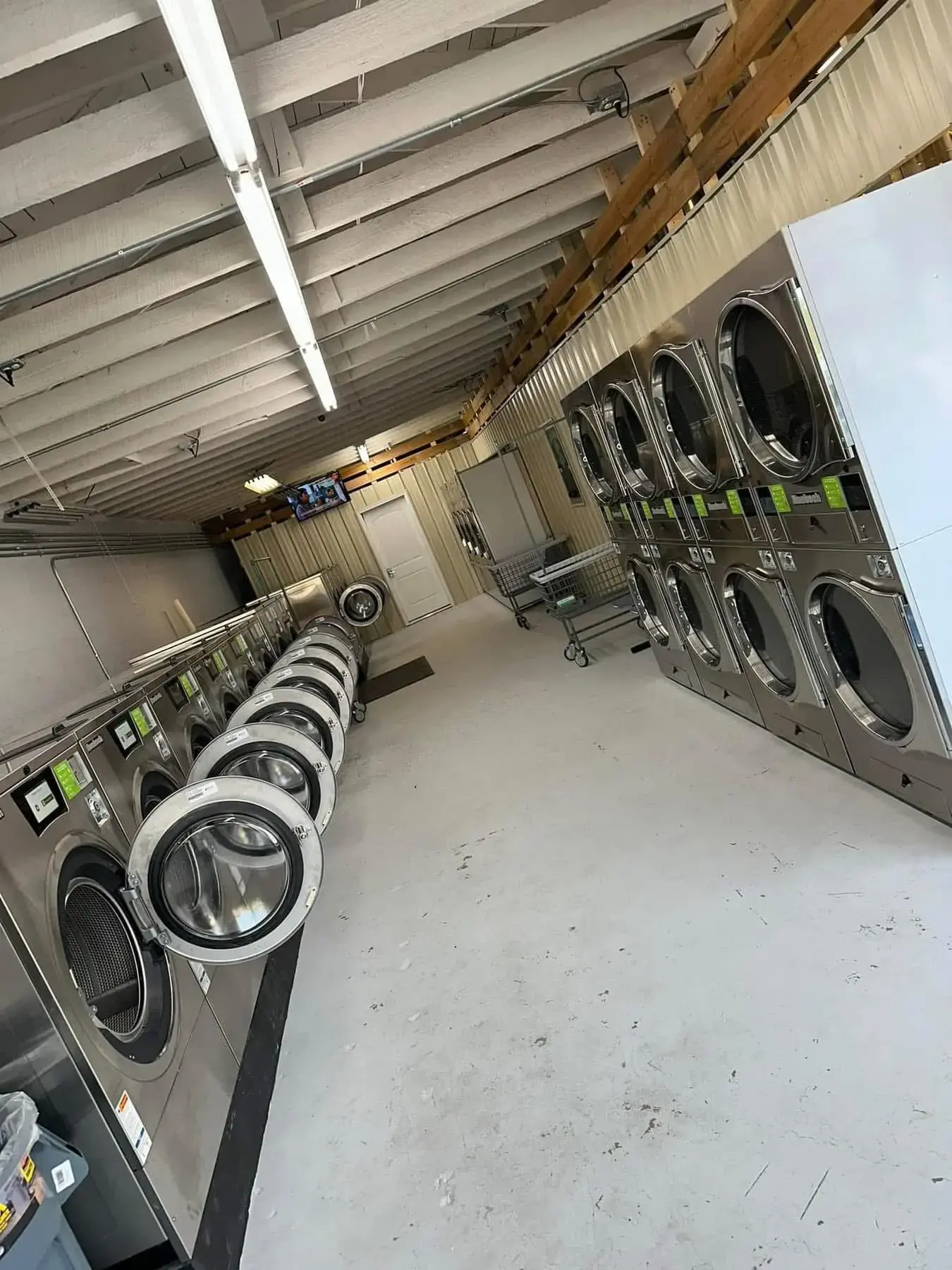 Port city laundry location
