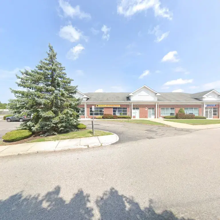 Port Jefferson Launder Center - Image 3